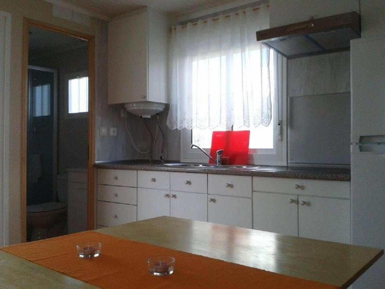 One-Bedroom Bungalow - Photo 5