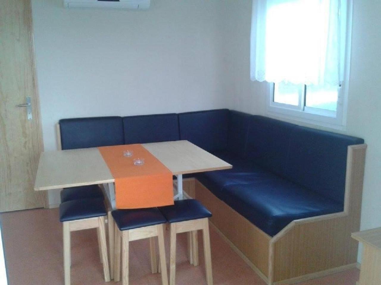 One-Bedroom Bungalow - Photo 6
