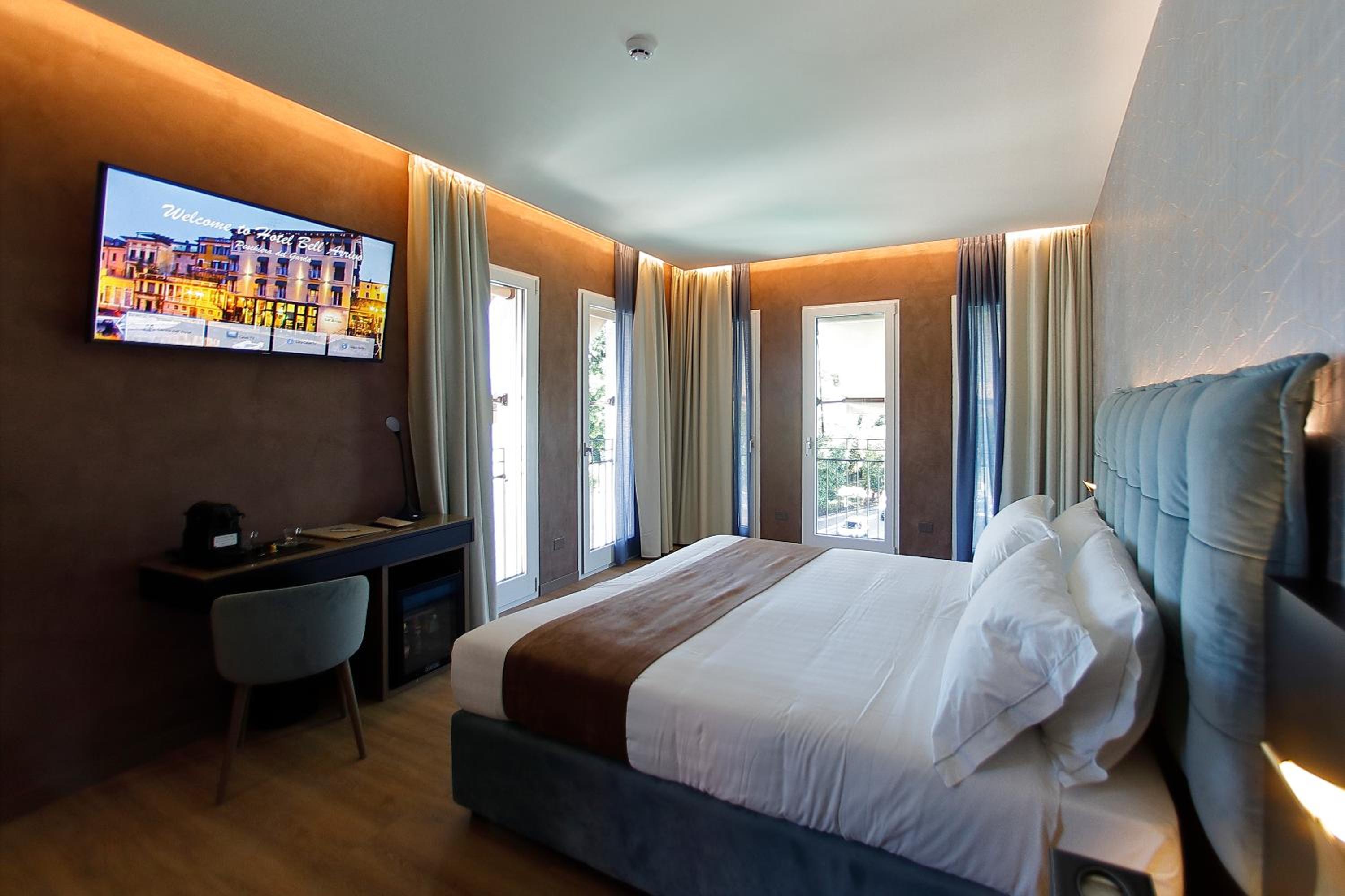 Superior King Room - Photo 1