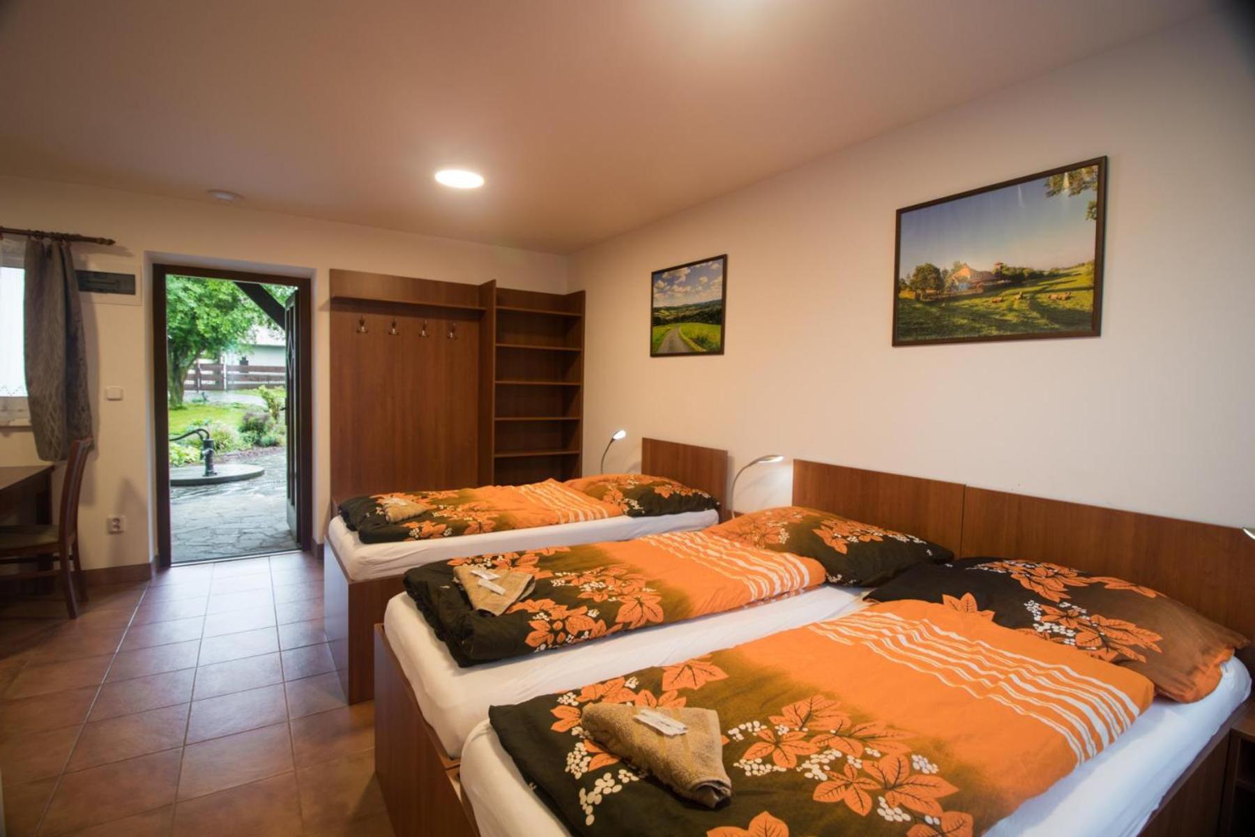 Triple Room with Private Bathroom photo 3