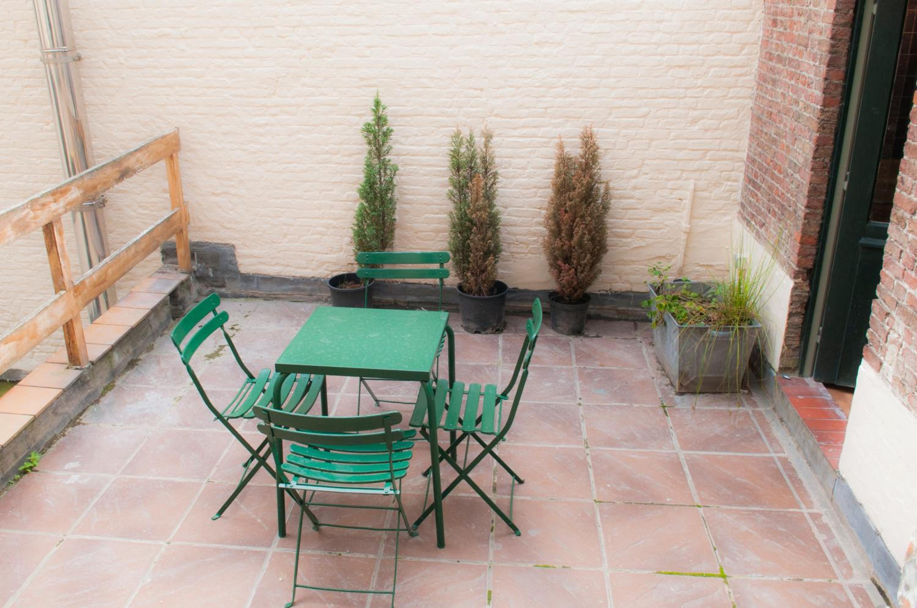 Studio Apartment - Photo 9