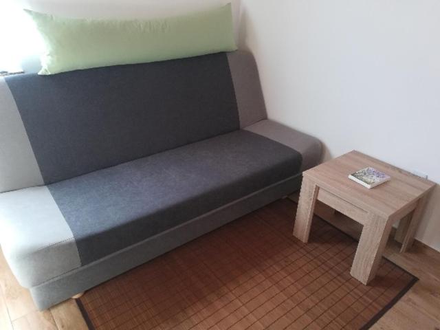 One-Bedroom House photo 3