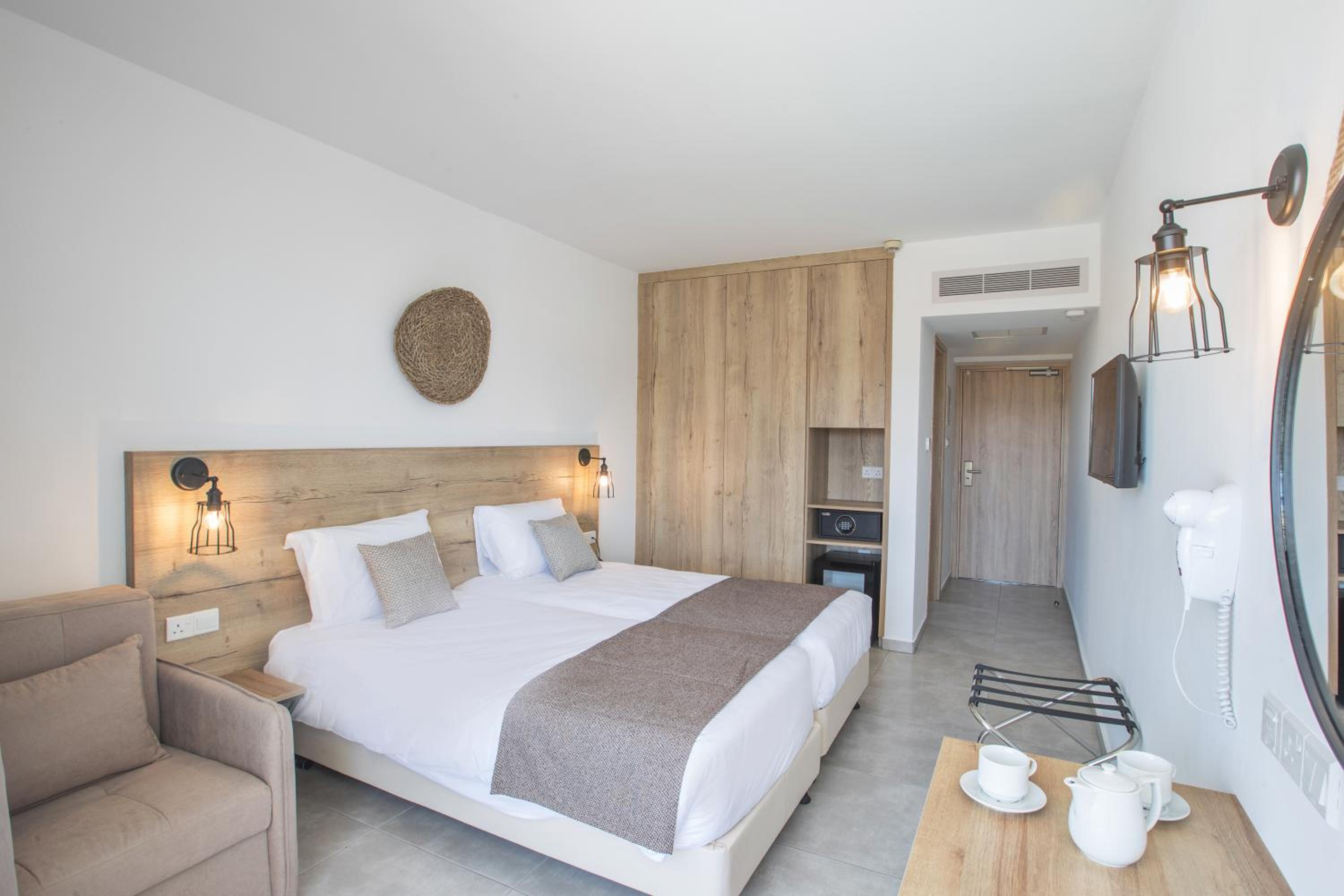Double Room with Pool View