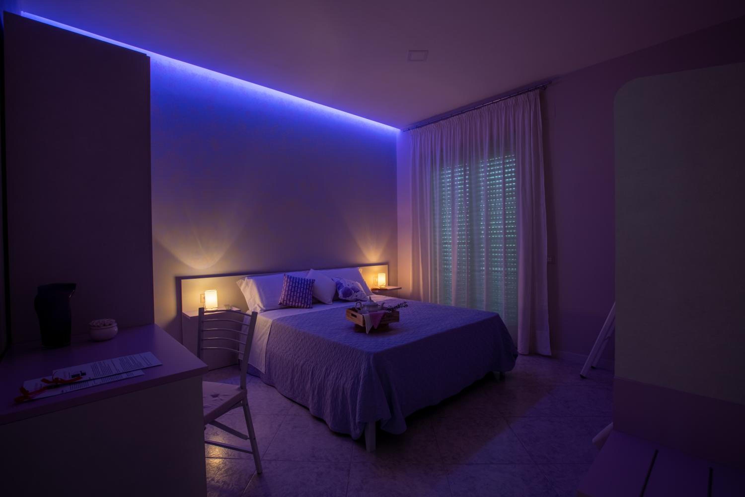 Quadruple Room with Private Bathroom - Photo 4