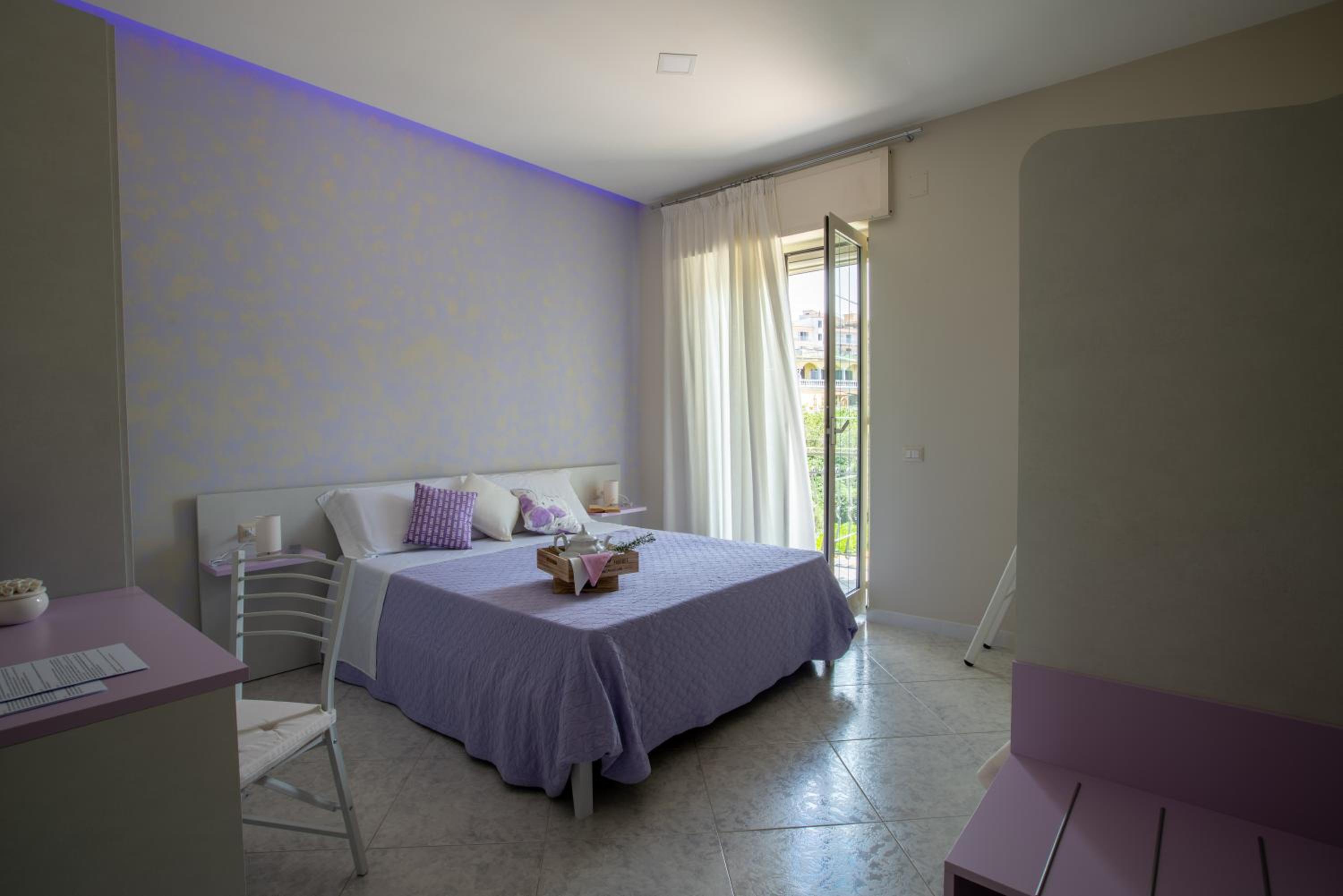 Quadruple Room with Private Bathroom - Photo 1