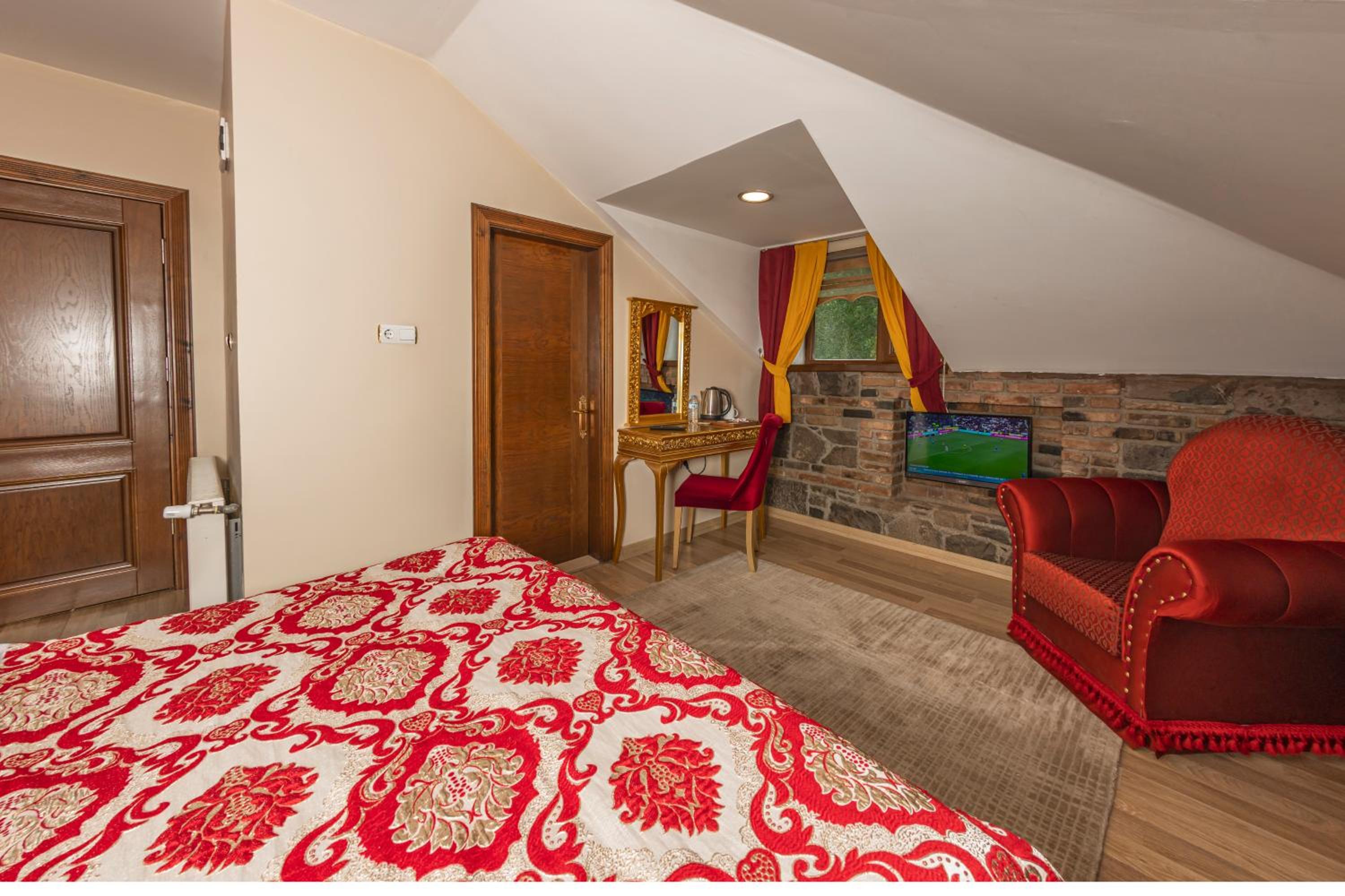 Small Double Room photo 3