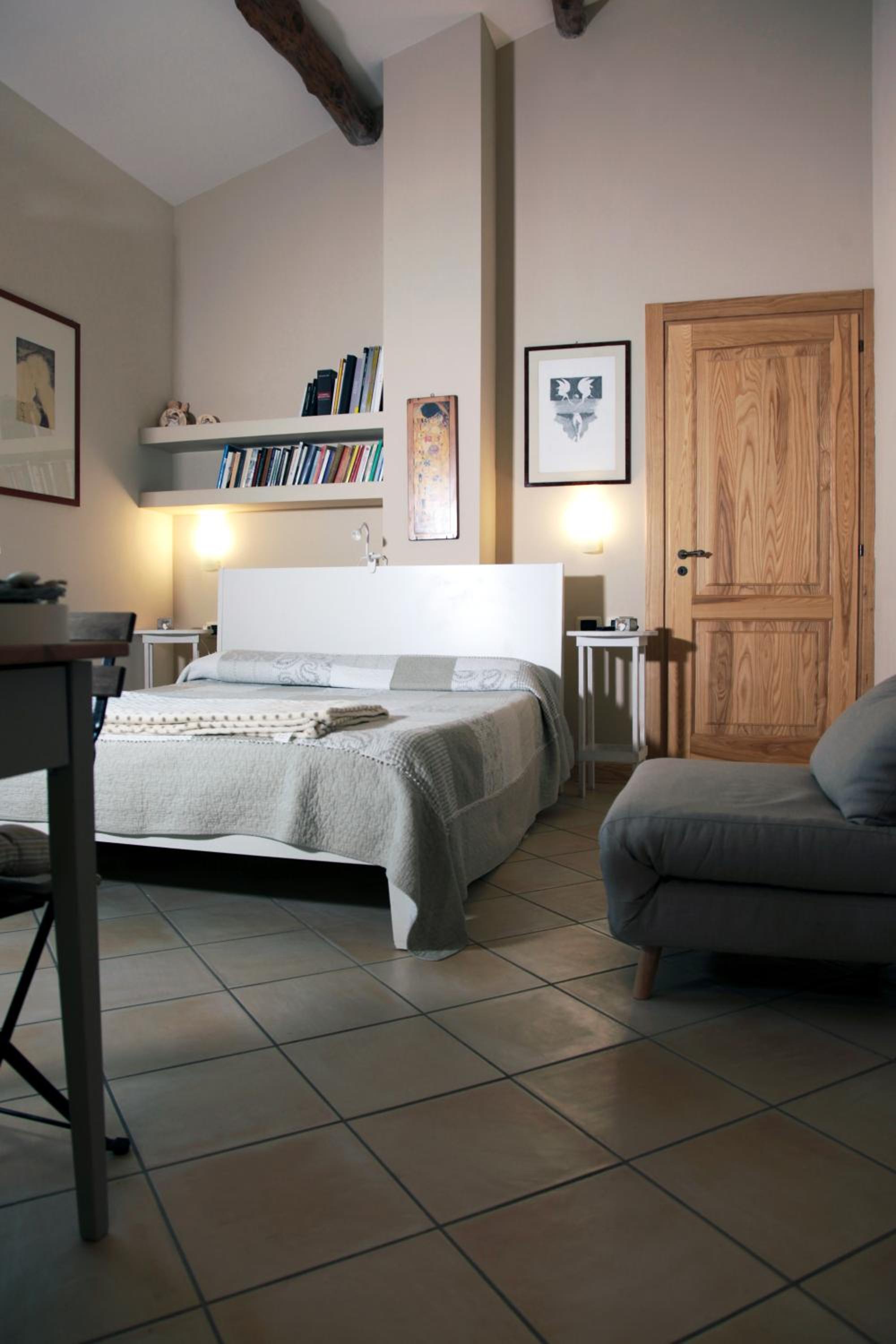 Double Room - Photo 4