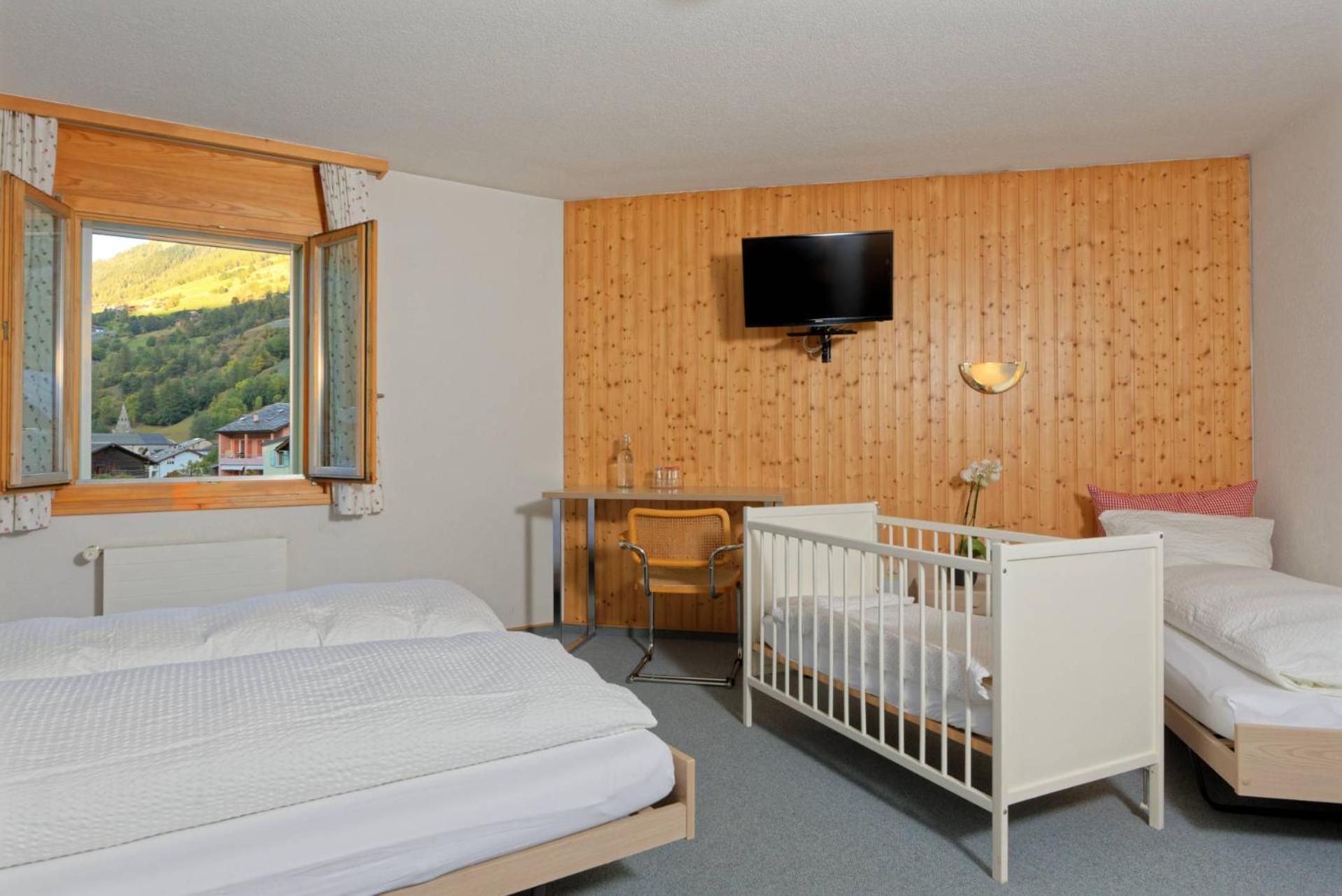 Triple Room with Private Bathroom