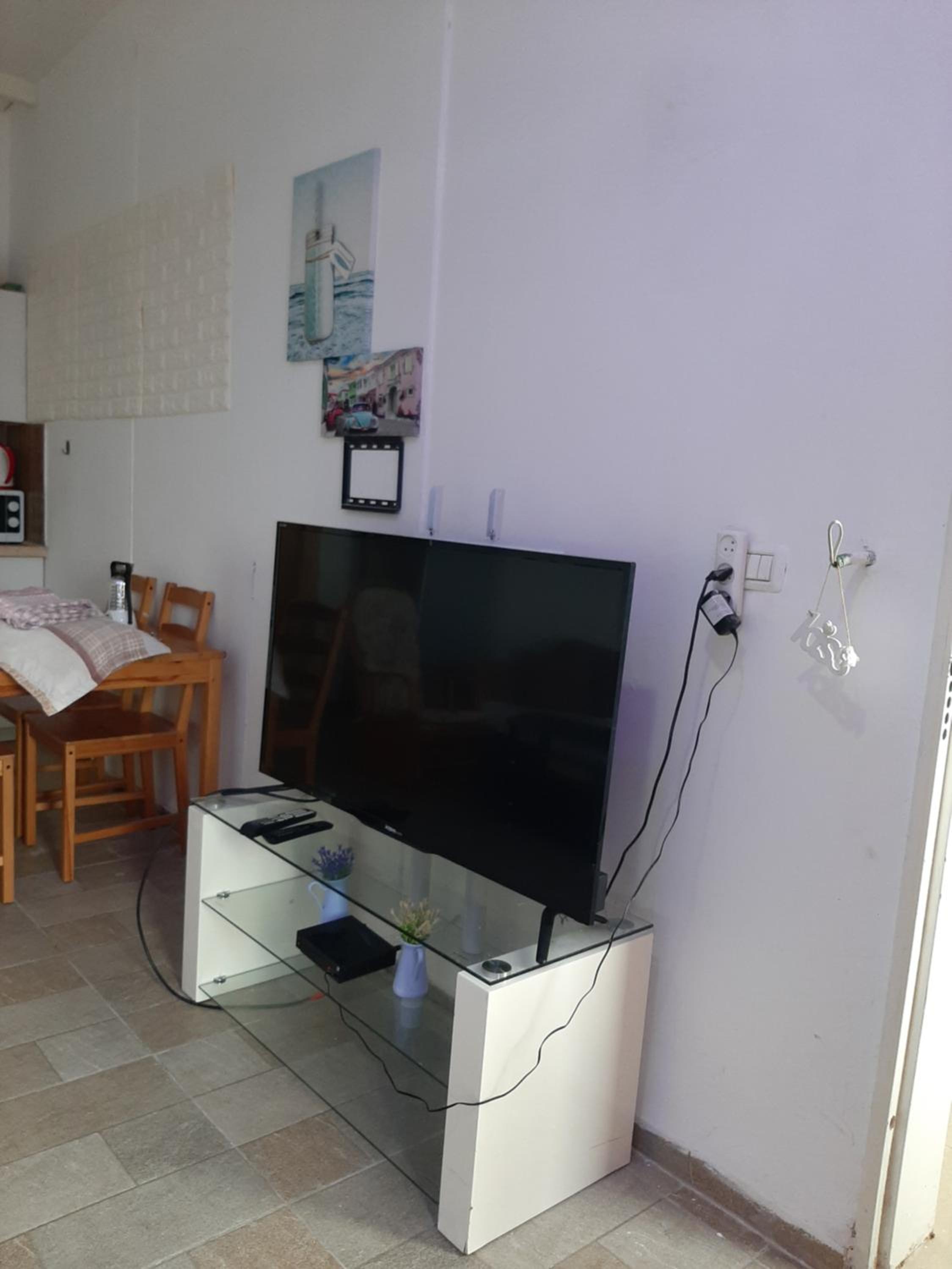 One-Bedroom Apartment - Photo 15