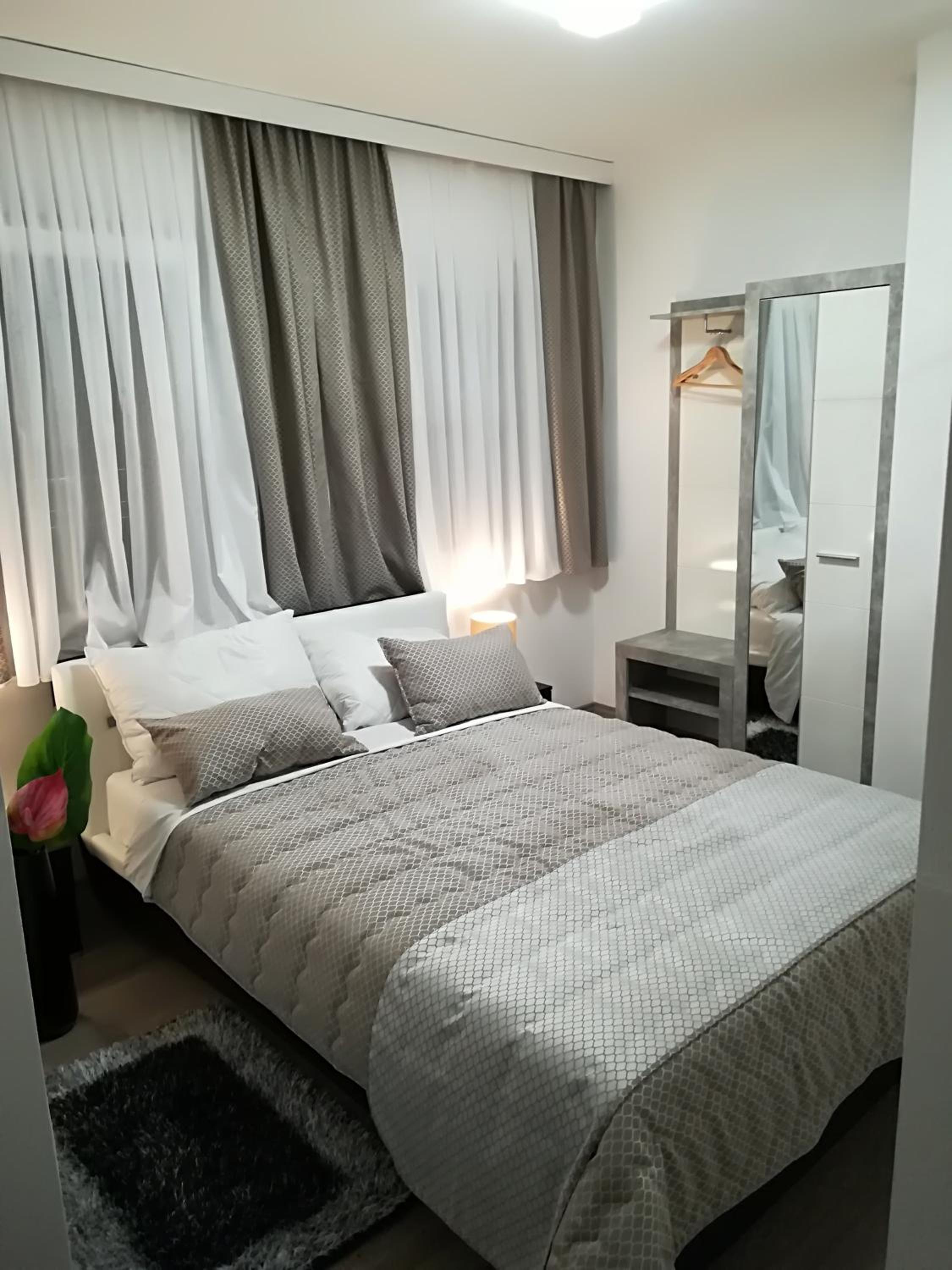 Standard Double Room - Photo 5