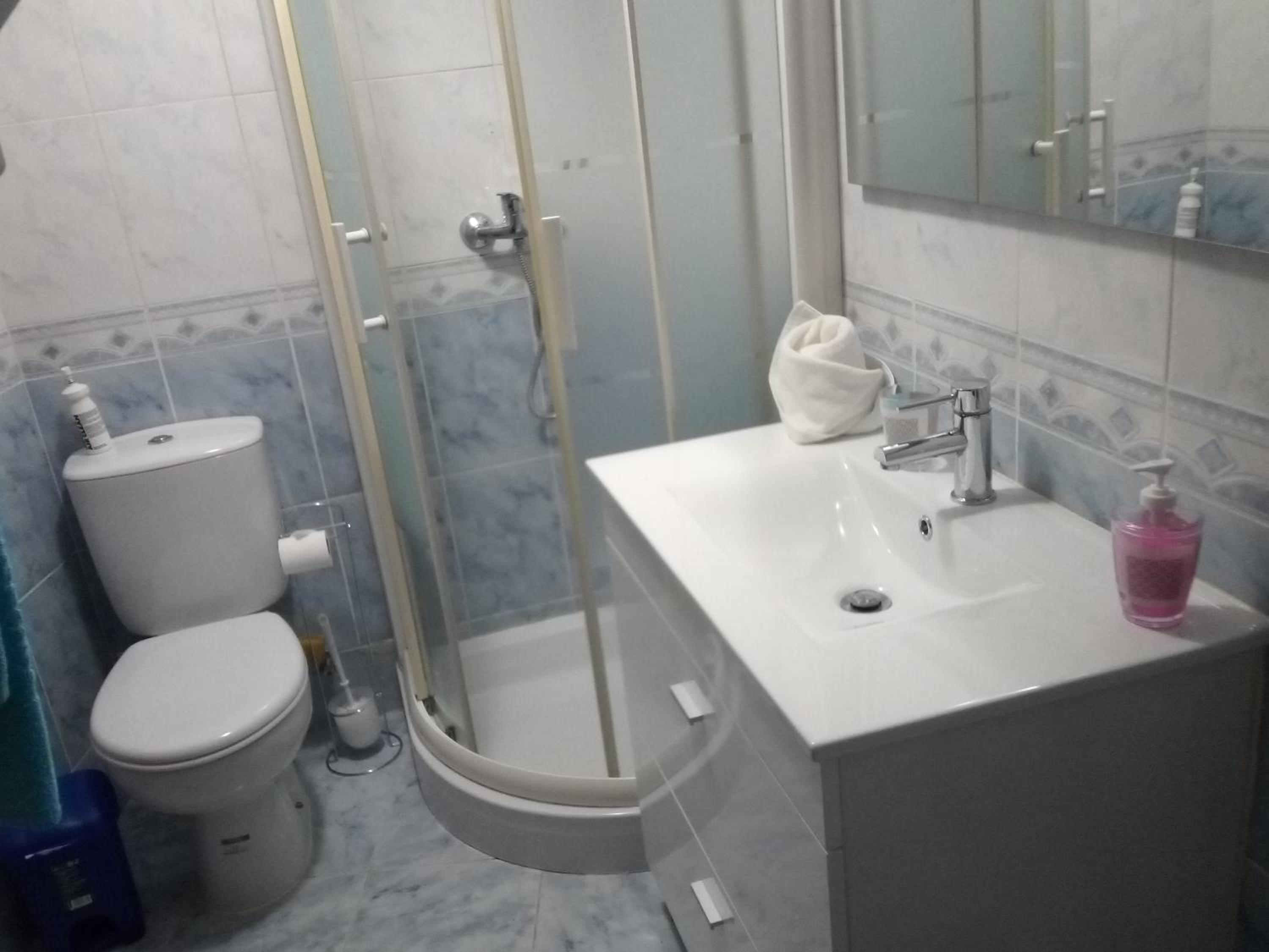 Two-Bedroom House - Photo 17
