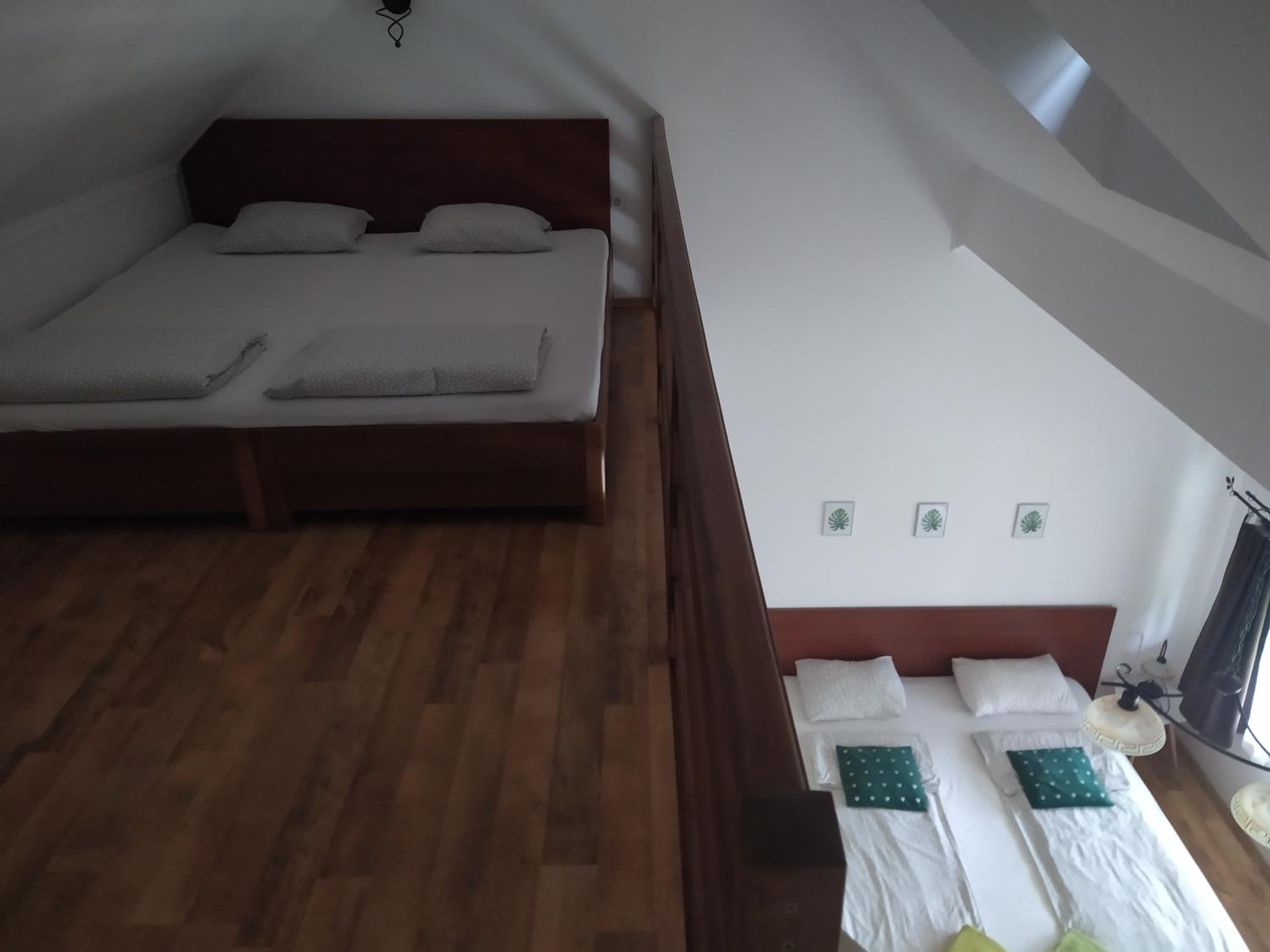 Deluxe Studio (4 Adults) - Photo 14