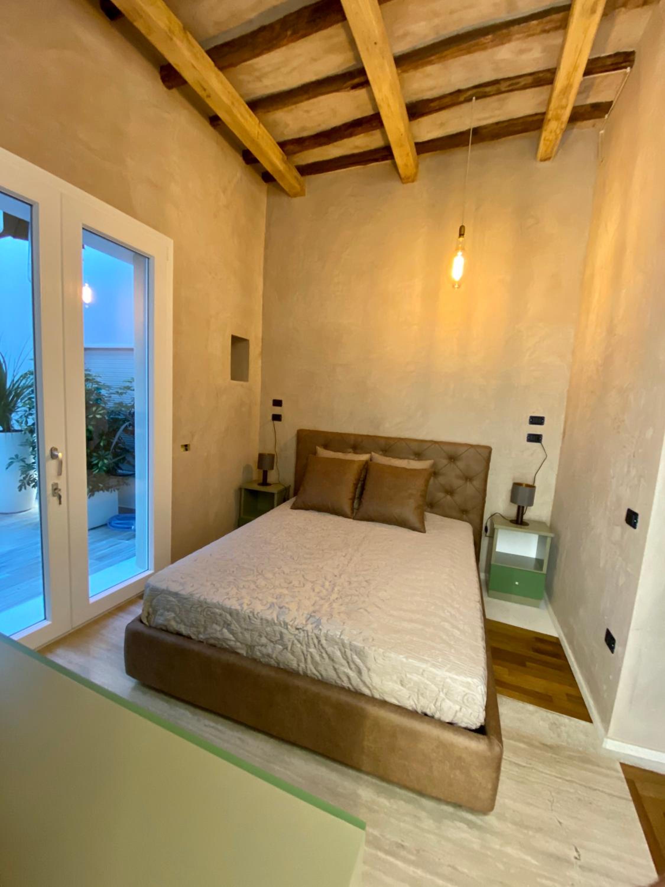 Junior Suite with Terrace - Photo 12