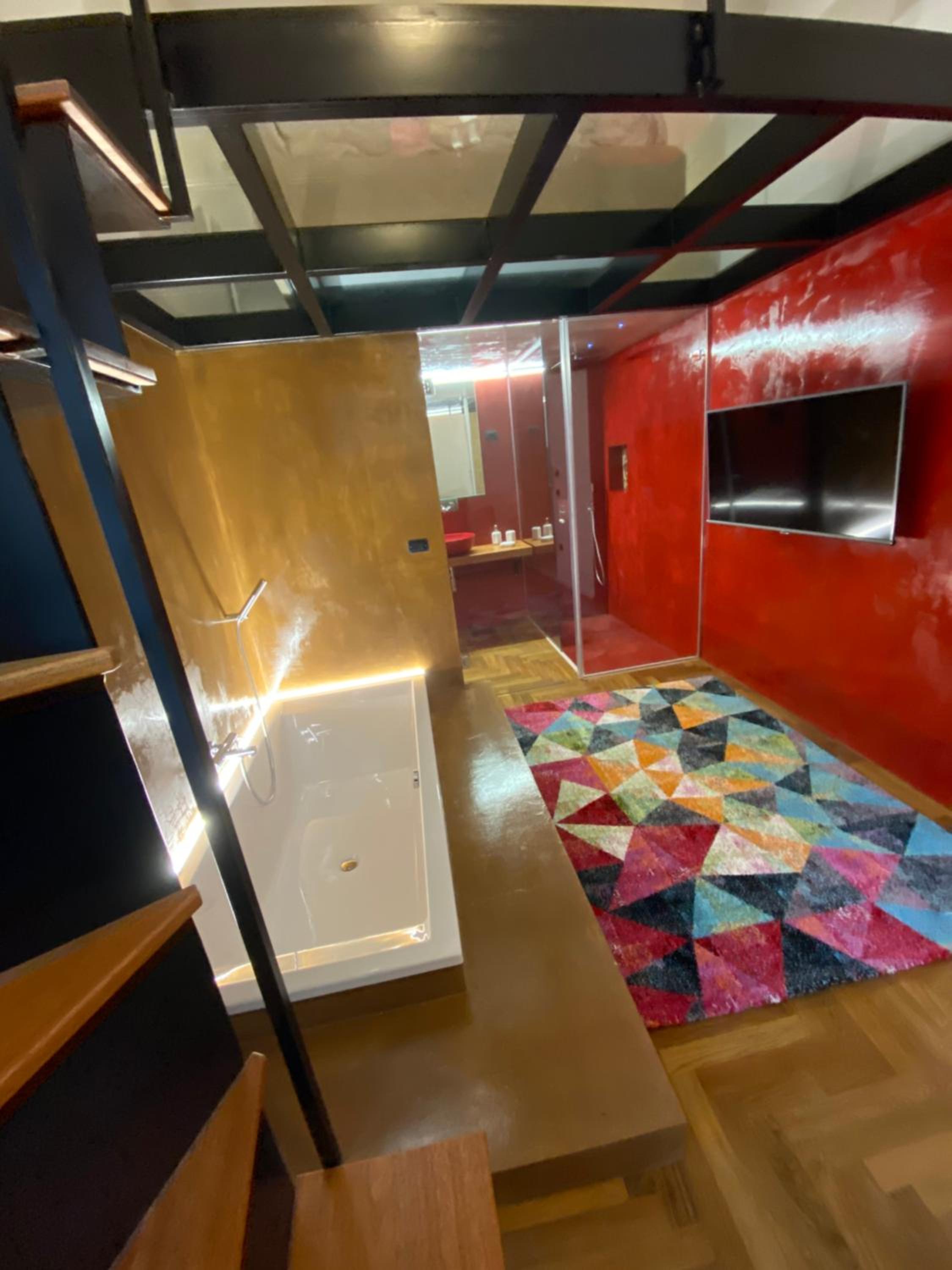 Deluxe Room - Photo 5