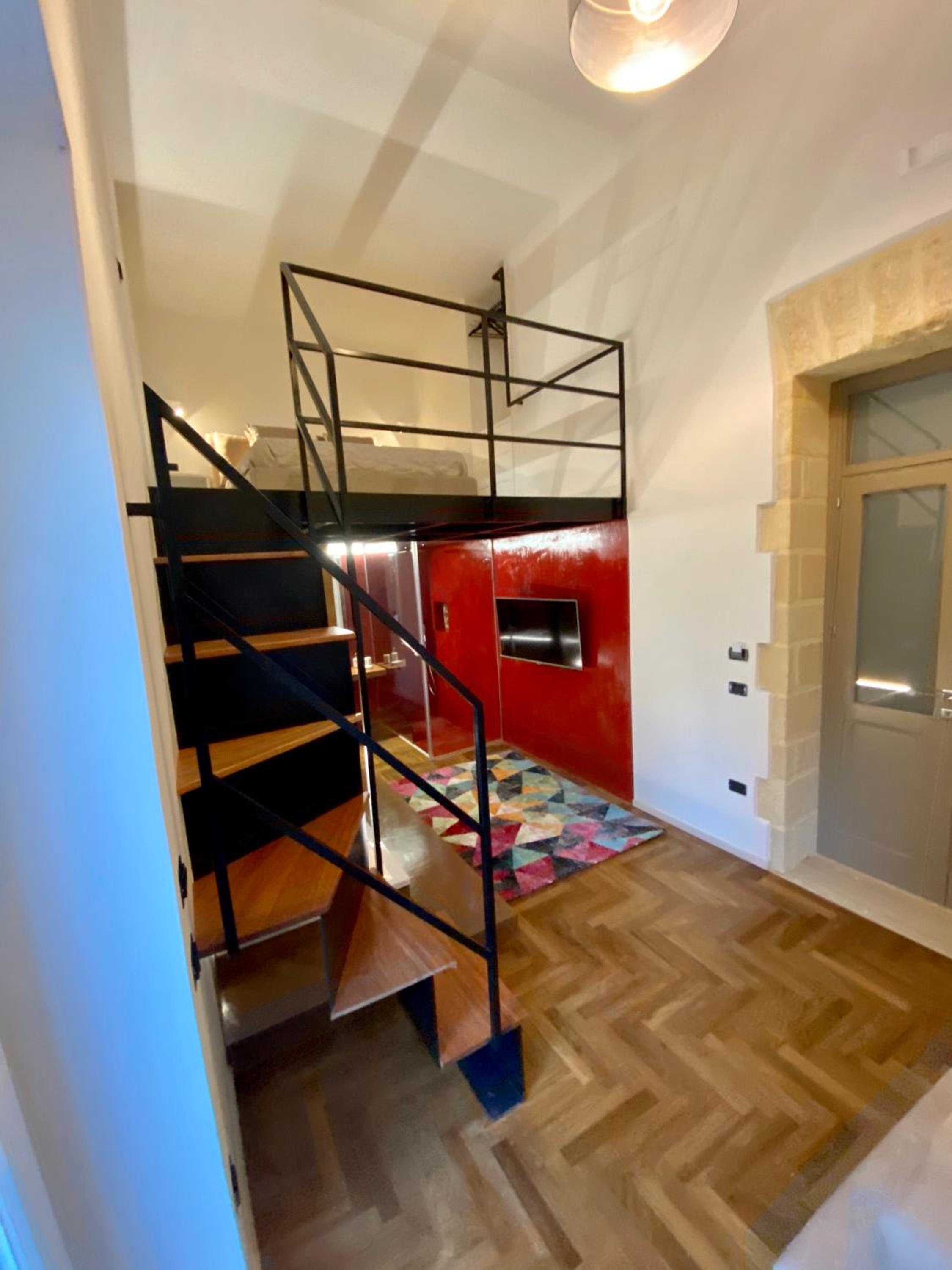 Deluxe Room - Photo 12