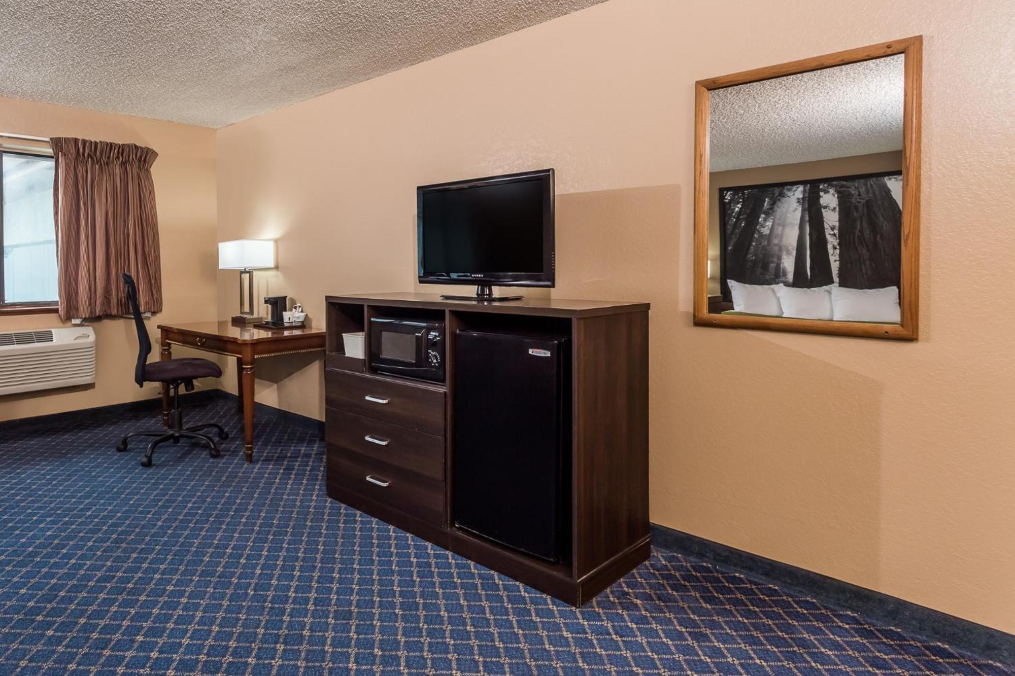 Deluxe Double Room with Two Double Beds - Non-Smoking - Photo 3