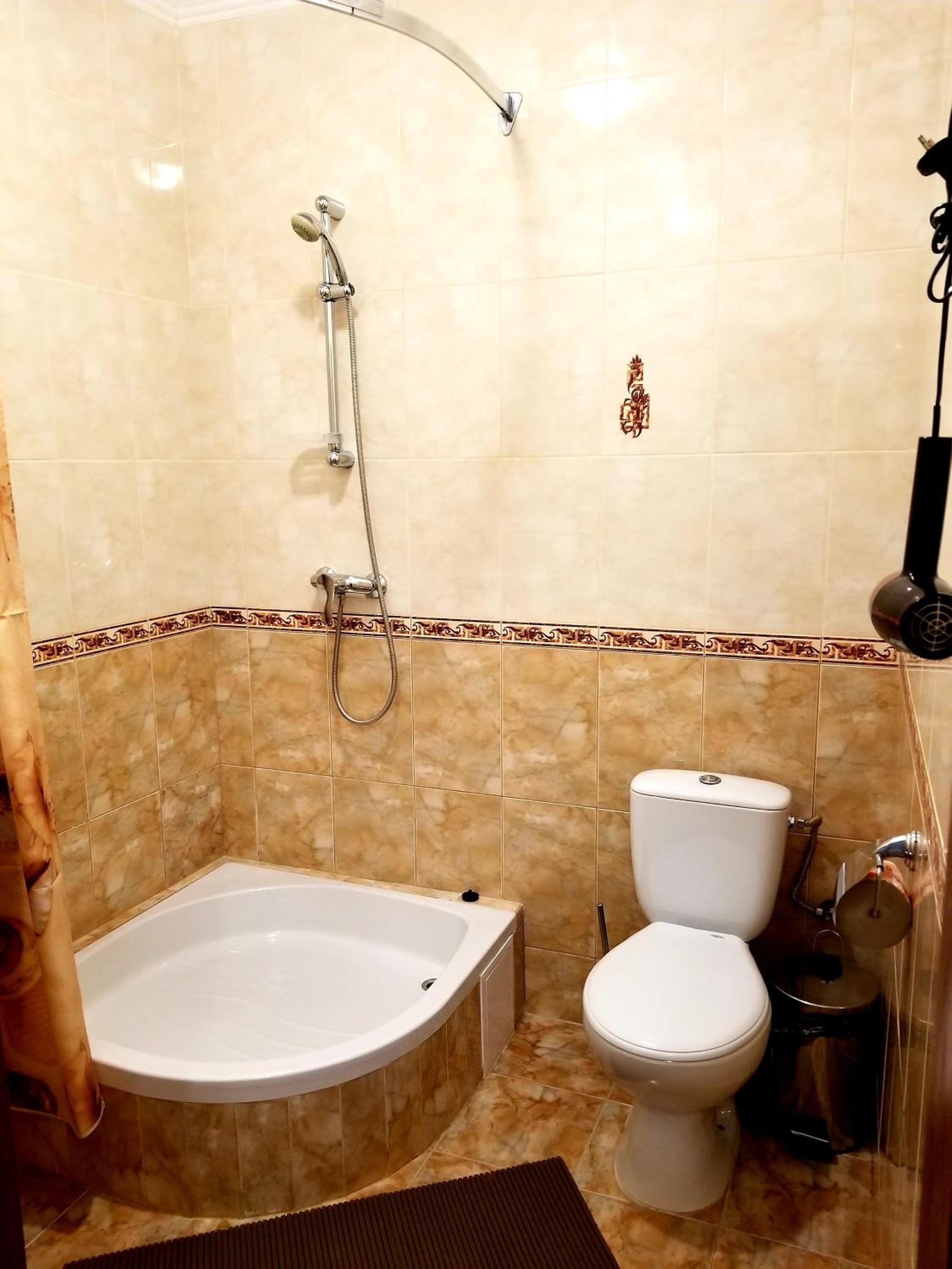 Double or Twin Room with Private Bathroom photo 3