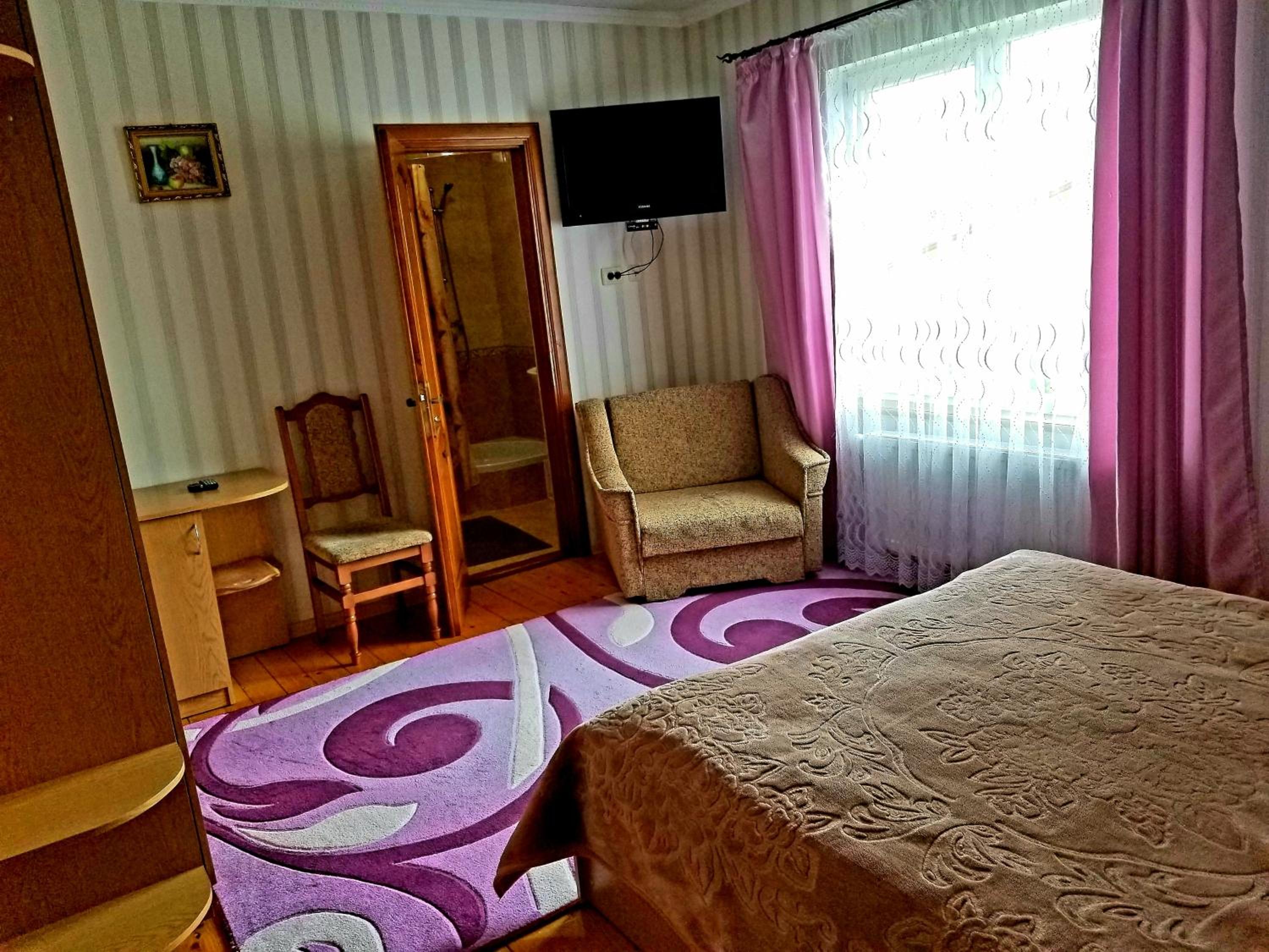 Double or Twin Room with Private Bathroom photo 2