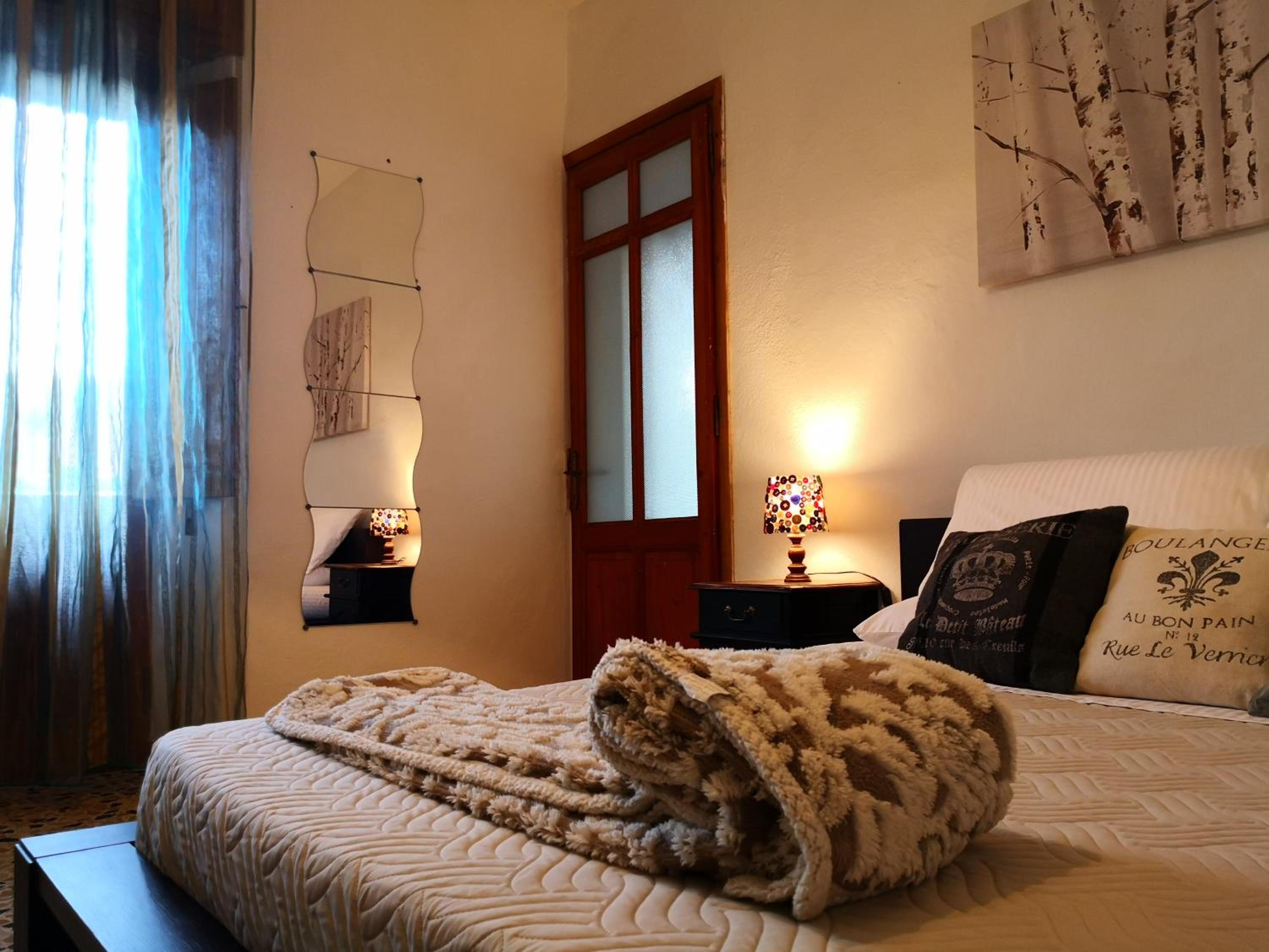 Triple Room with Private Bathroom photo 3