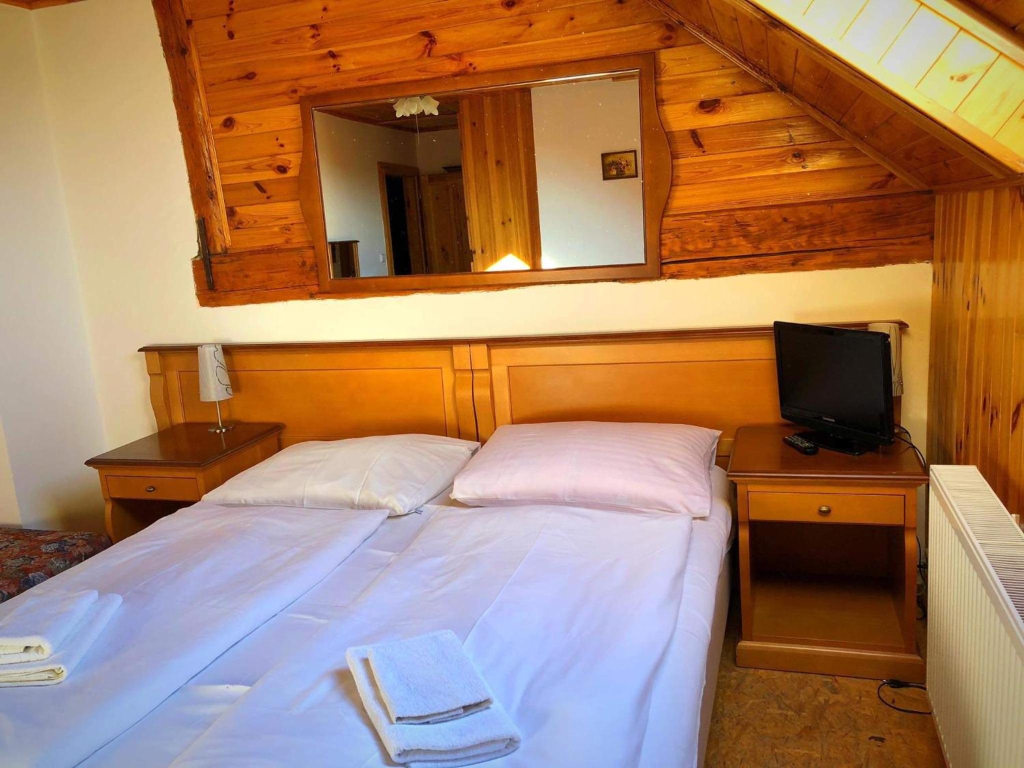 Triple Room with Bathroom - Photo 4