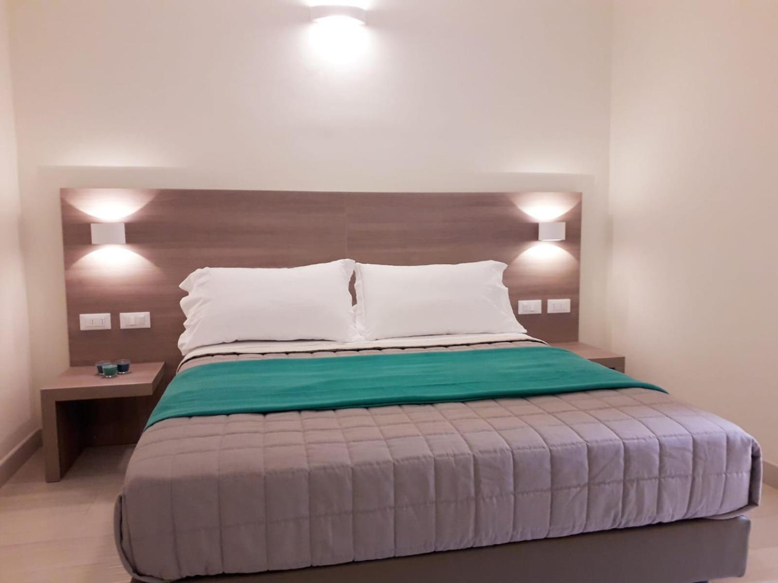 Standard Double Room - Photo 1