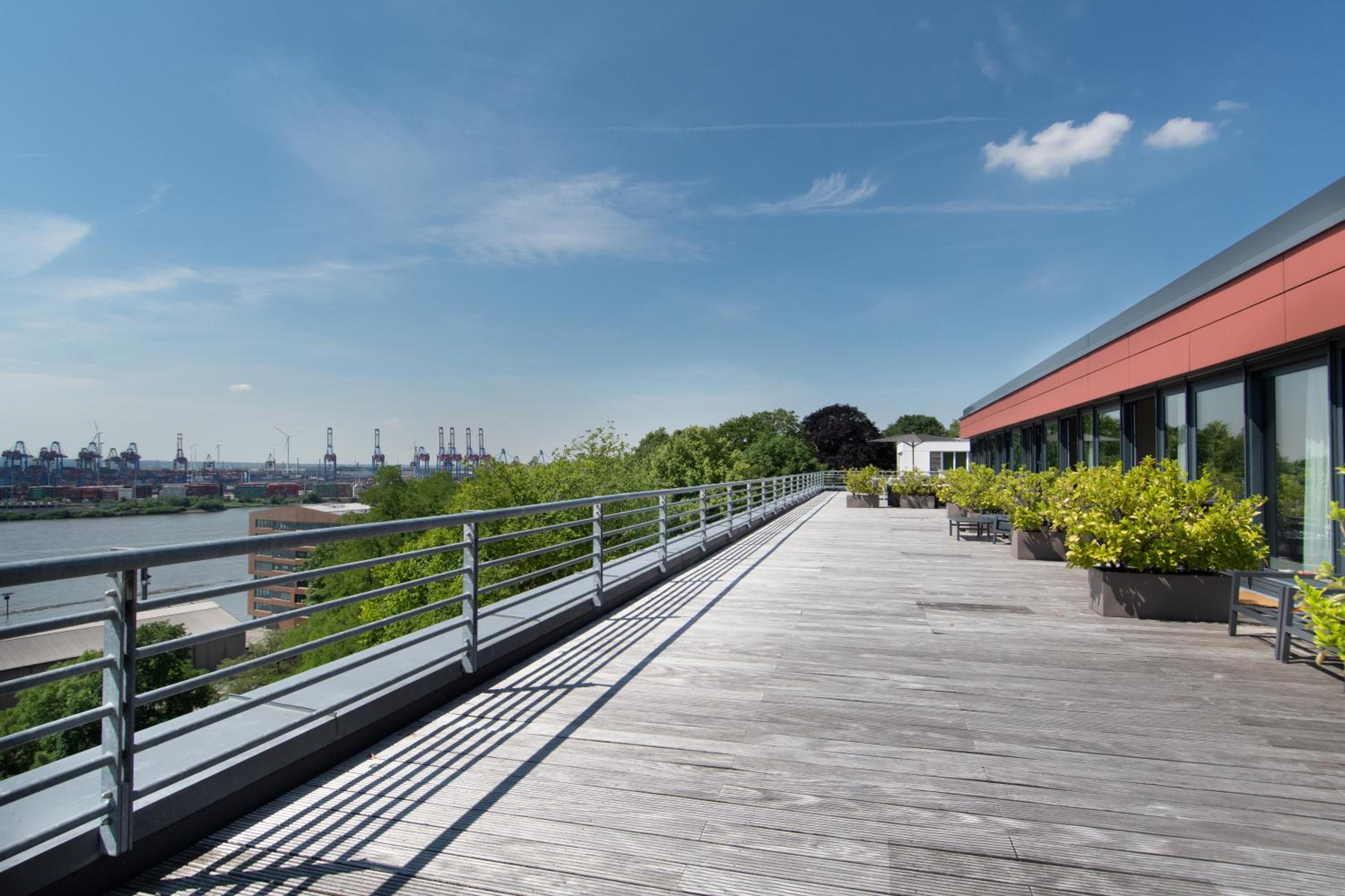 Suite with Terrace on the Elbe river thumbnail 6