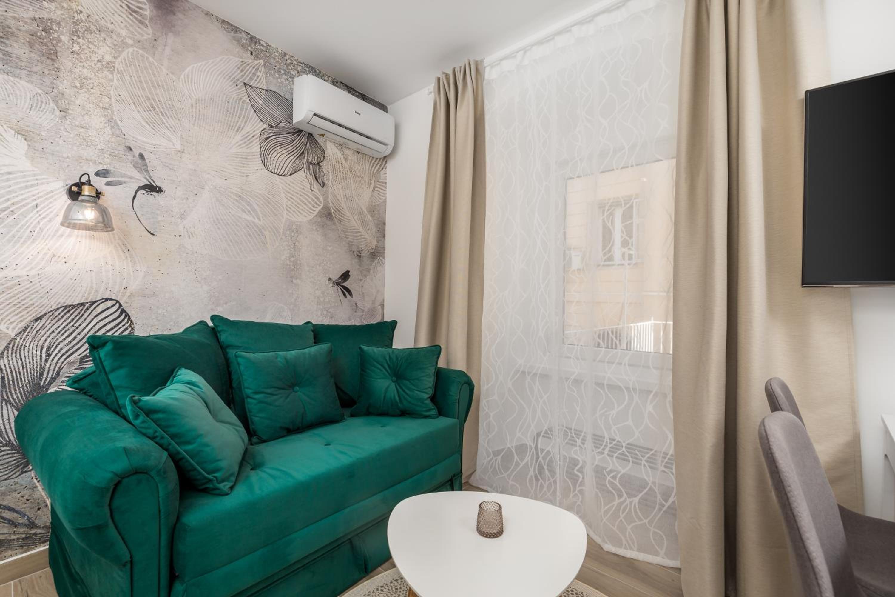 Studio with Terrace - Photo 9
