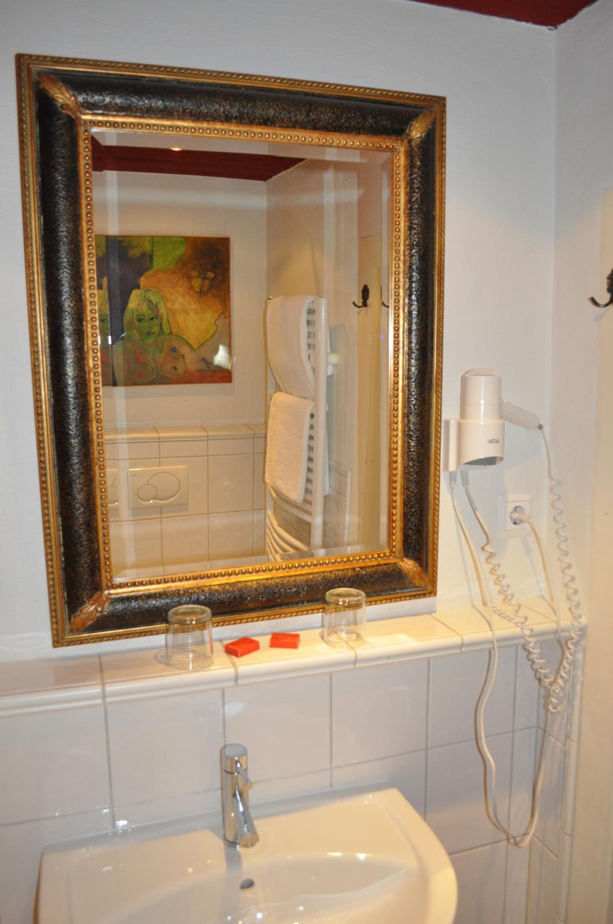 Double Room - Photo 10