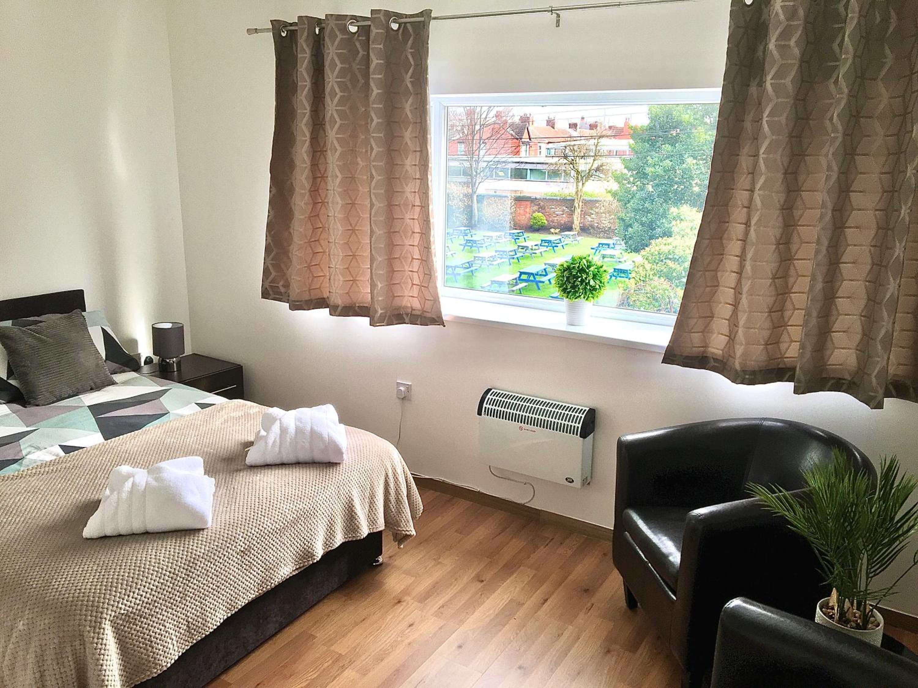 Two-Bedroom Apartment - Photo 3