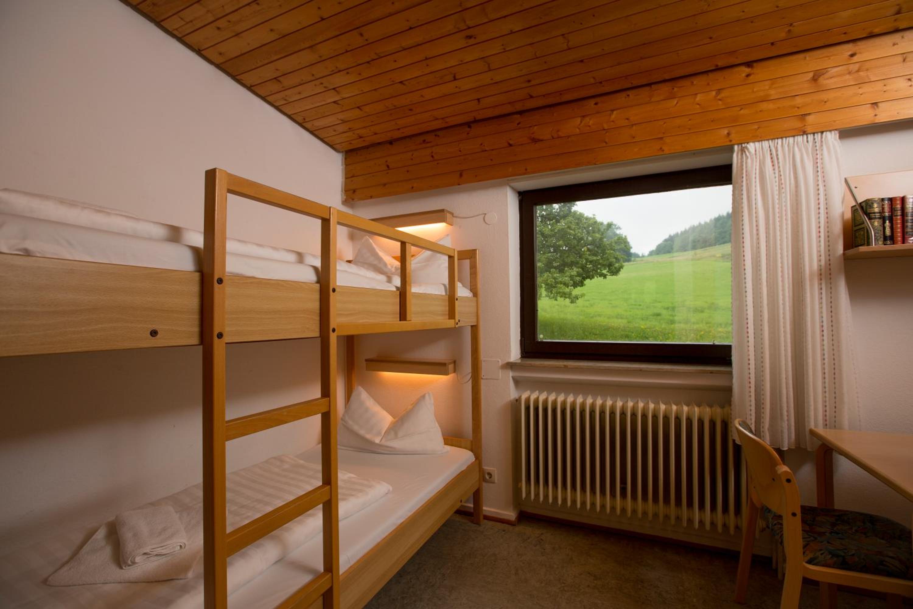 Three-Bedroom House (Pets) photo 3