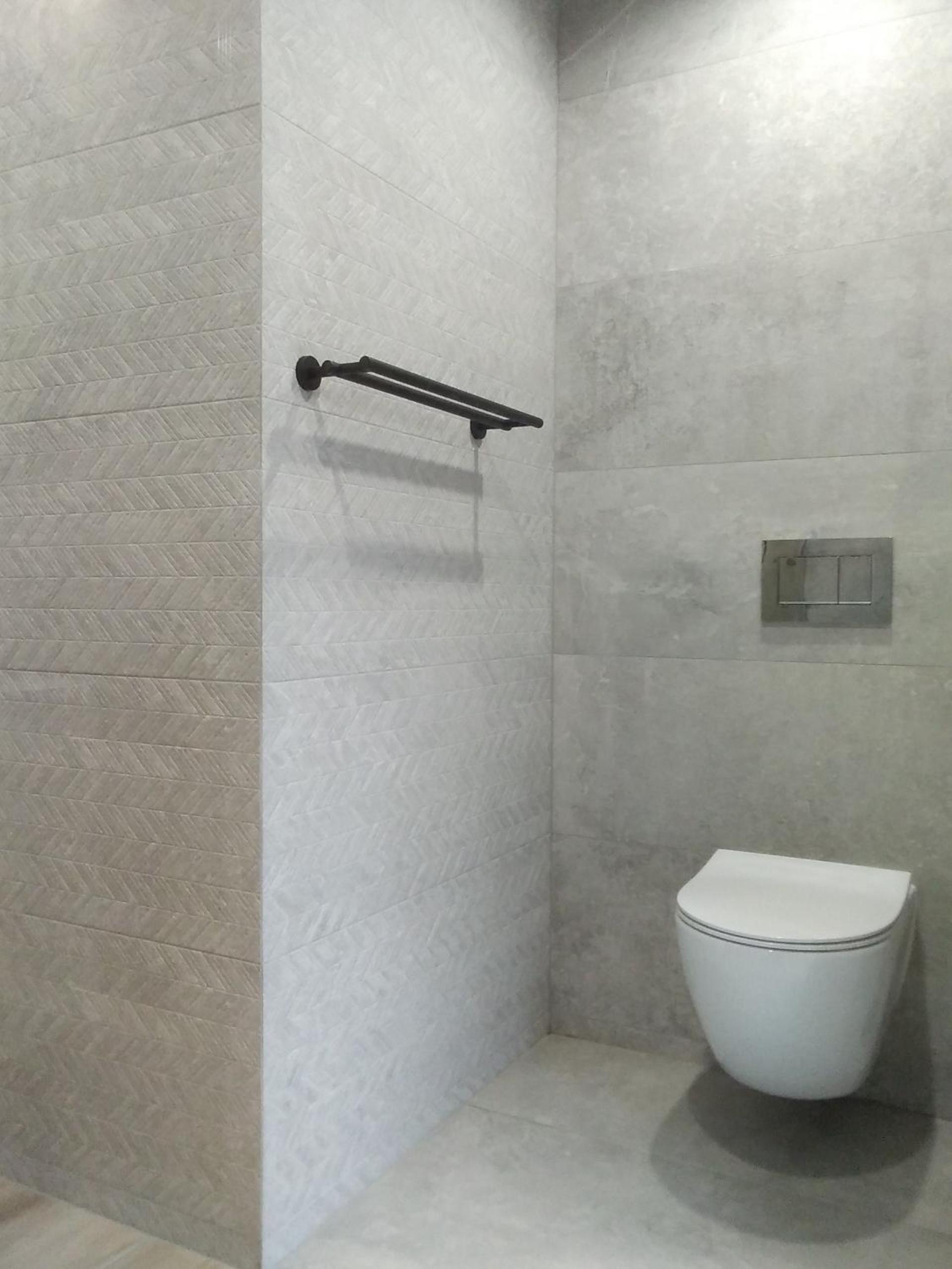 Two-Bedroom Apartment - Photo 39