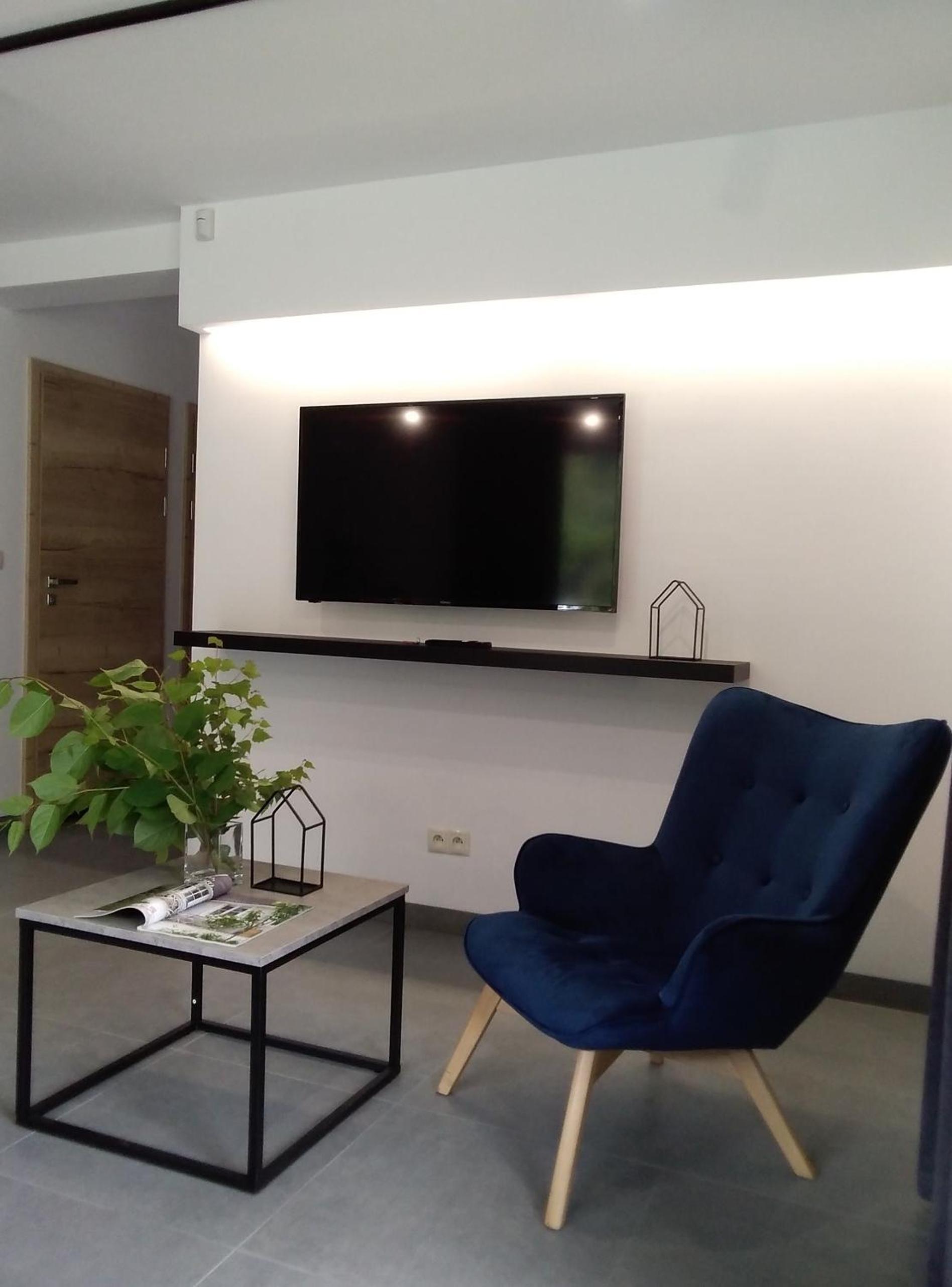 Two-Bedroom Apartment - Photo 35
