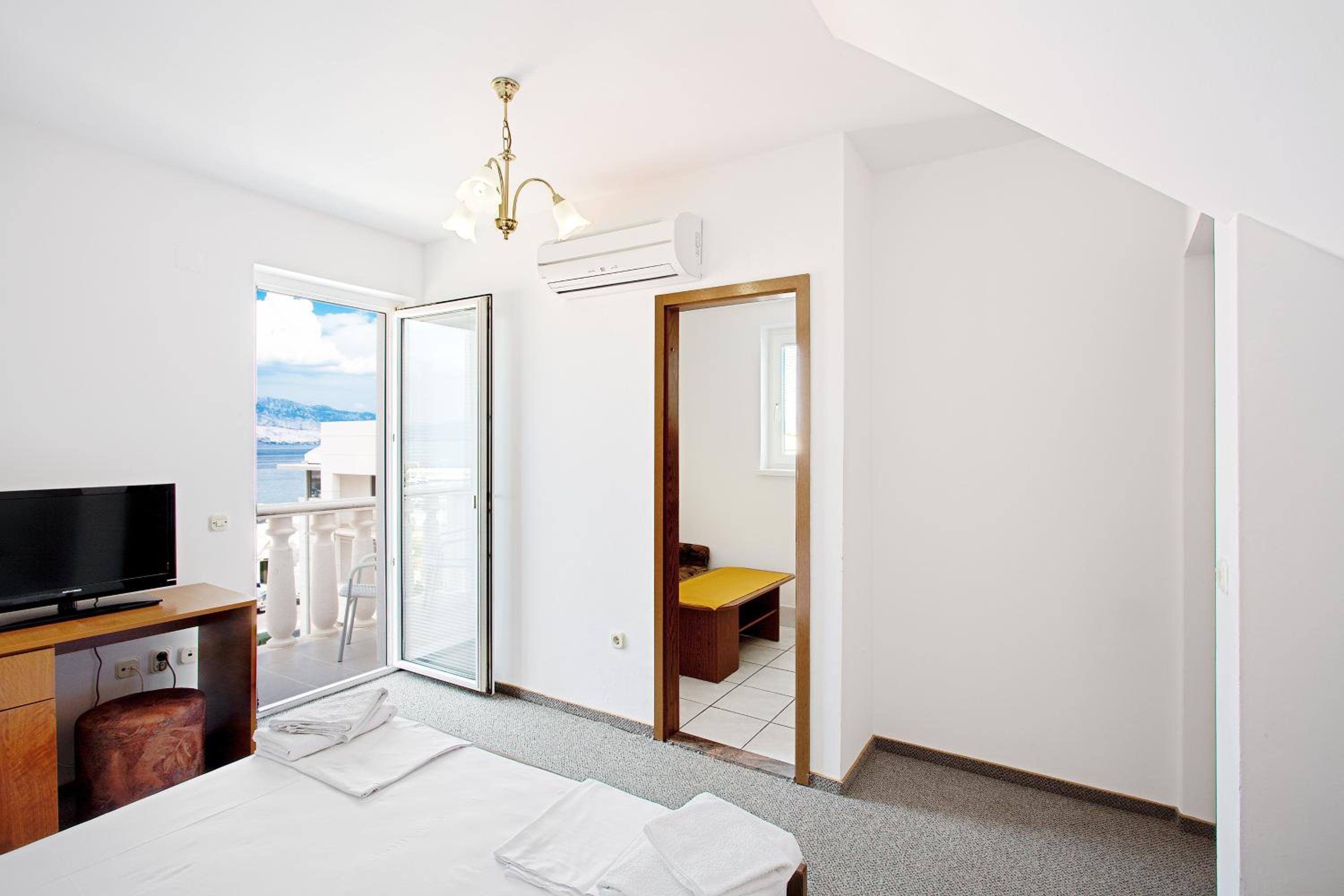 Standard Studio with Balcony and Sea View ( 2+1) - Photo 3