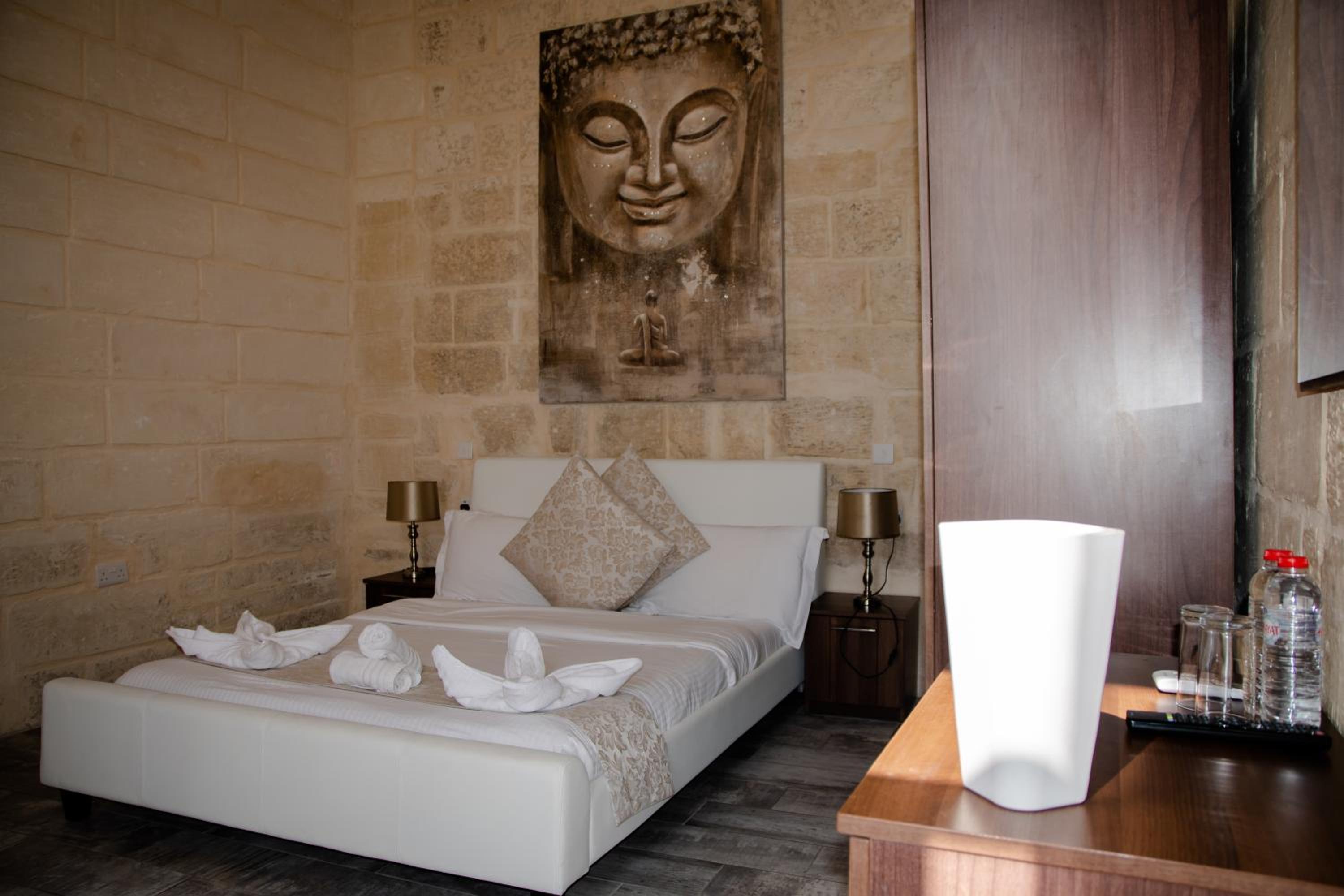 Superior Double Room - Photo 8
