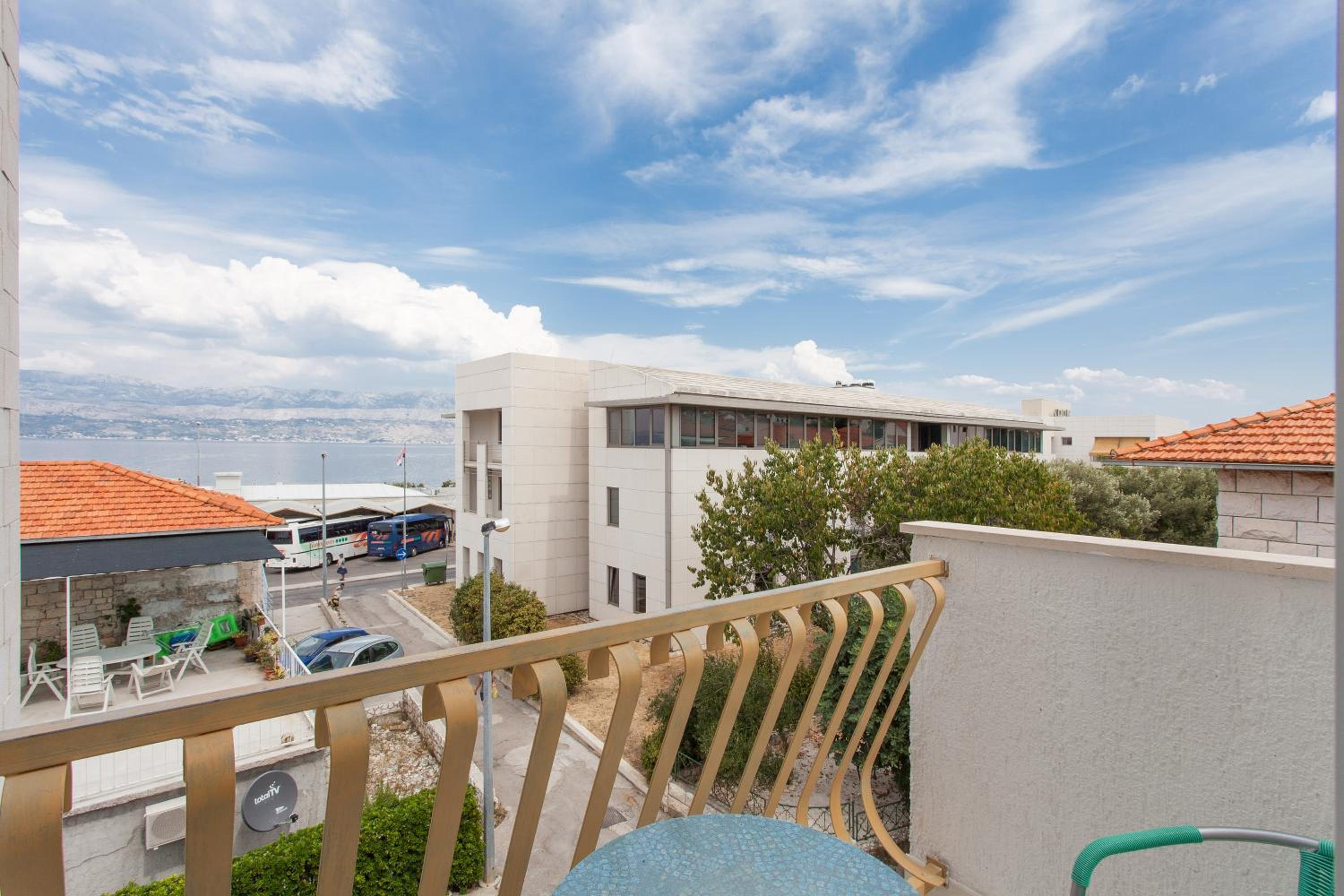 Double Room with Sea View - Photo 2