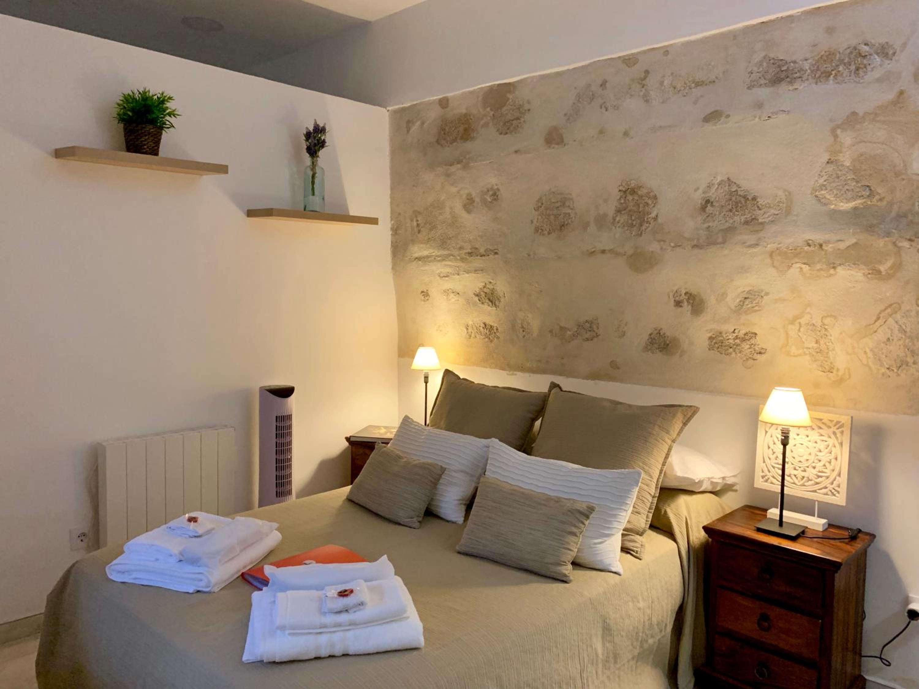 One-Bedroom Apartment - Photo 21