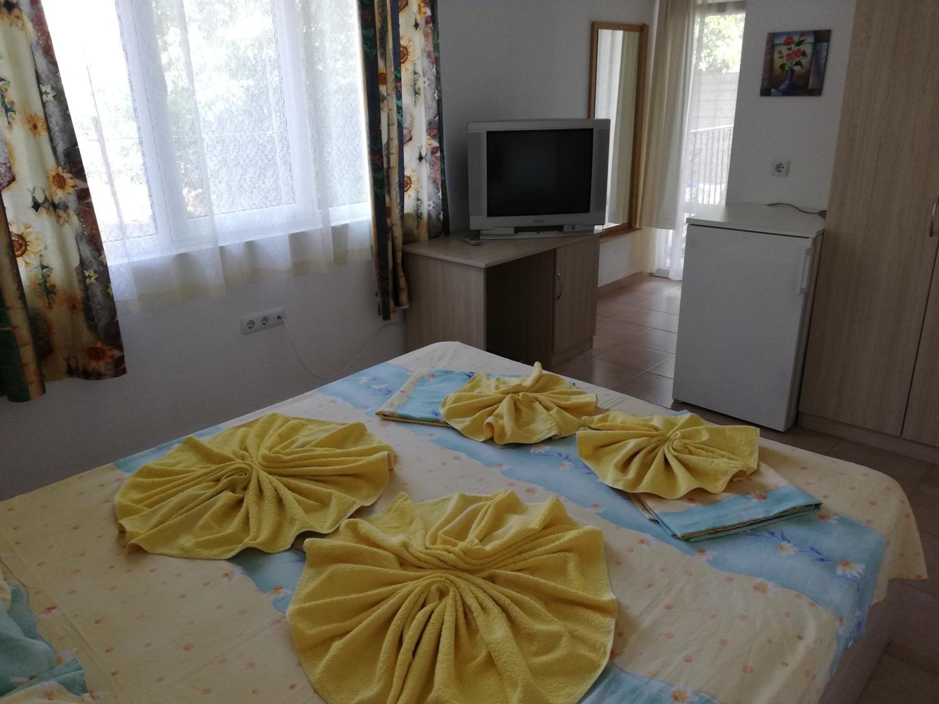 Junior Suite with Balcony (2 Adults) photo 2