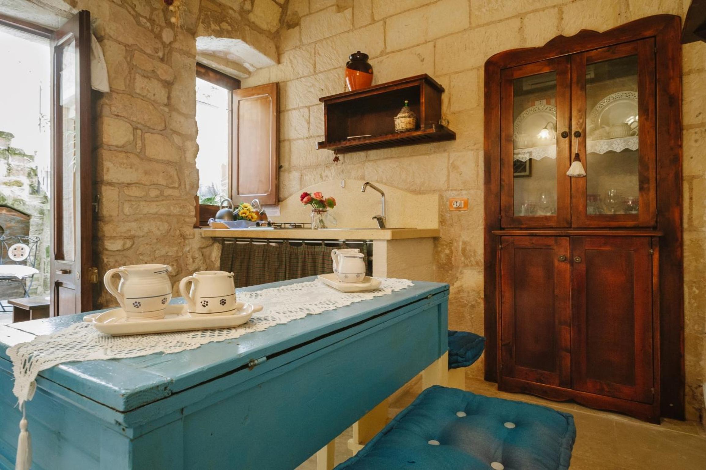Junior Suite (2 Adults) - Photo 12