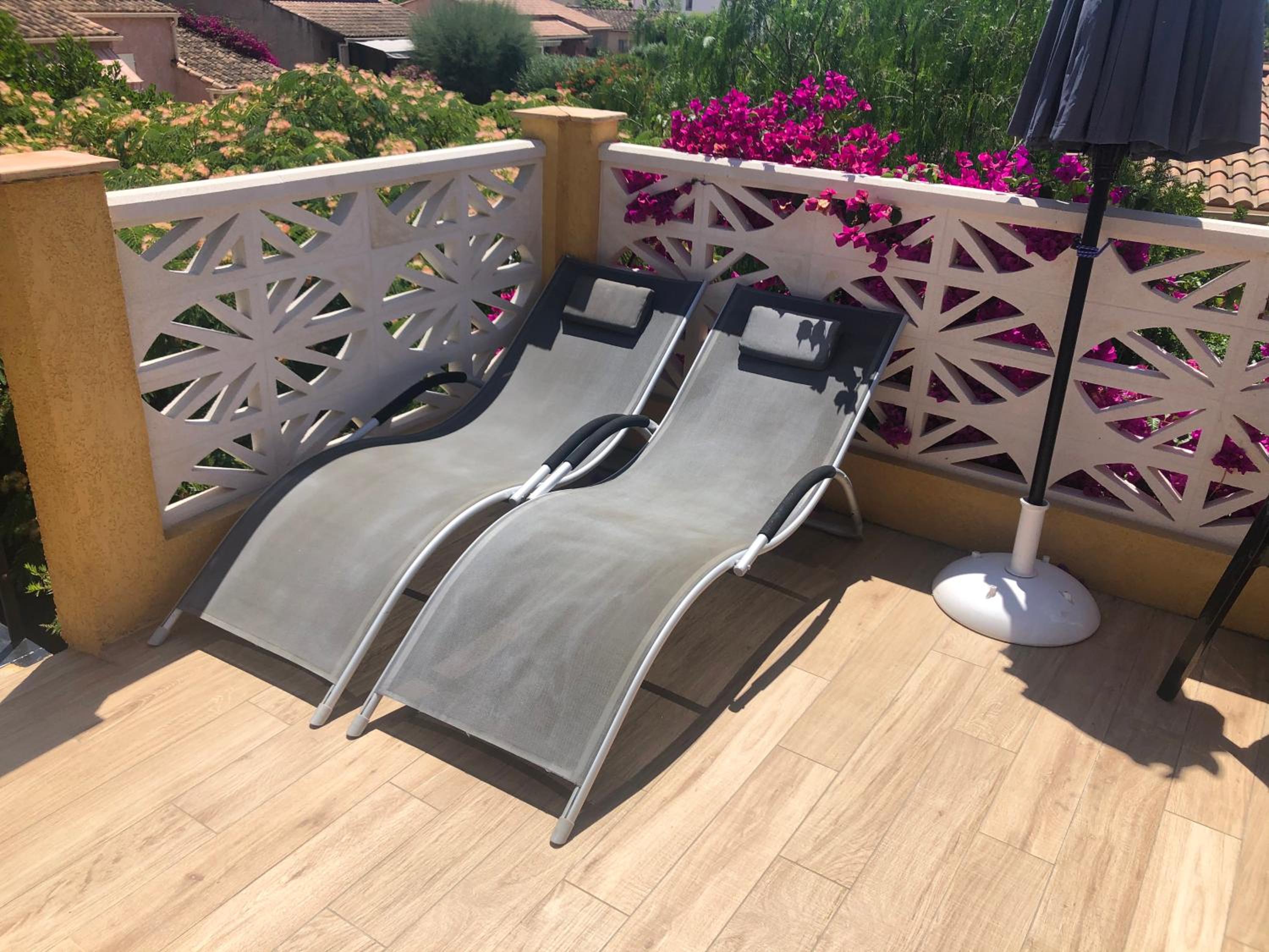 Double Room with Garden View - Photo 10