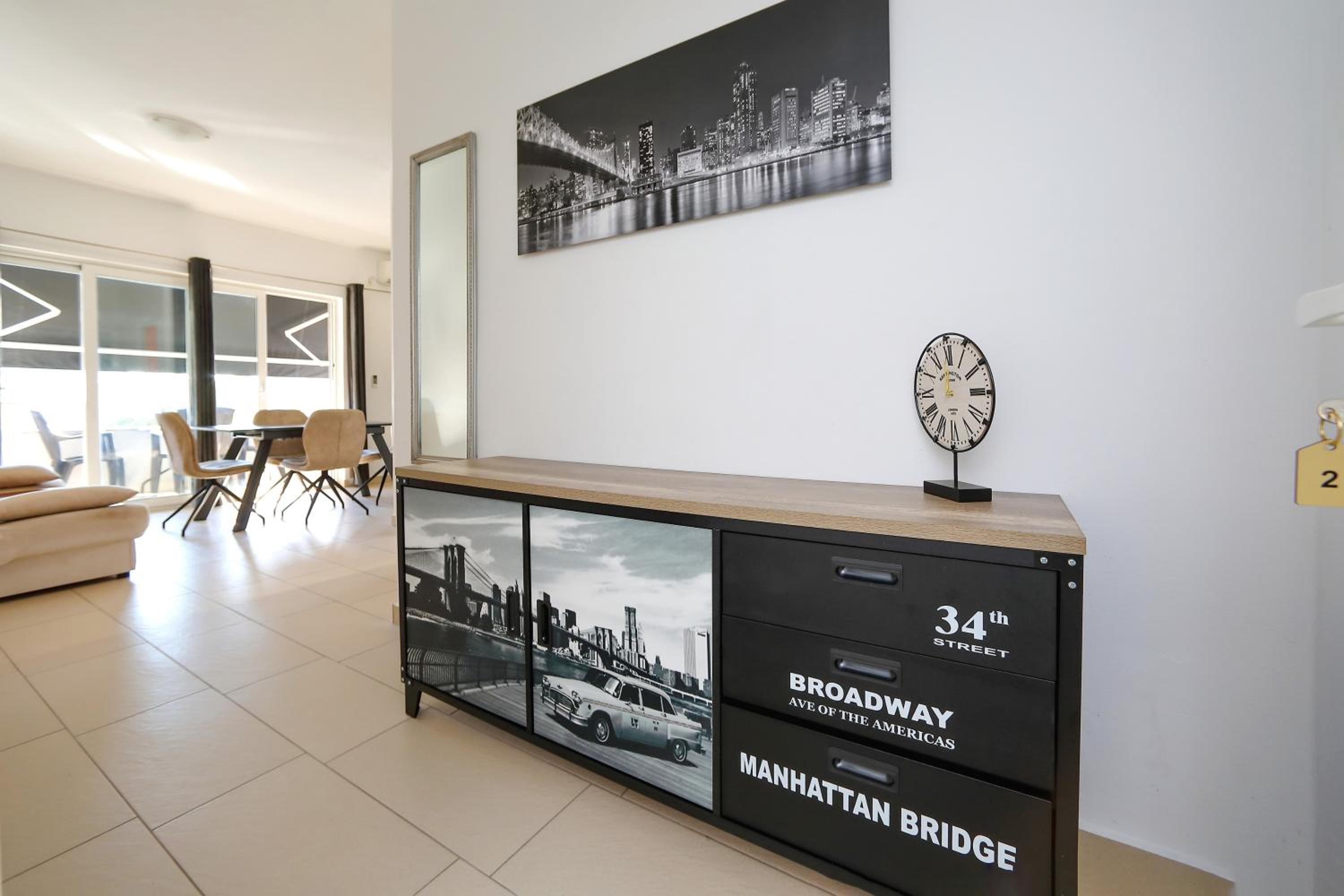One-Bedroom Apartment with Balcony (4 Adults) photo 2