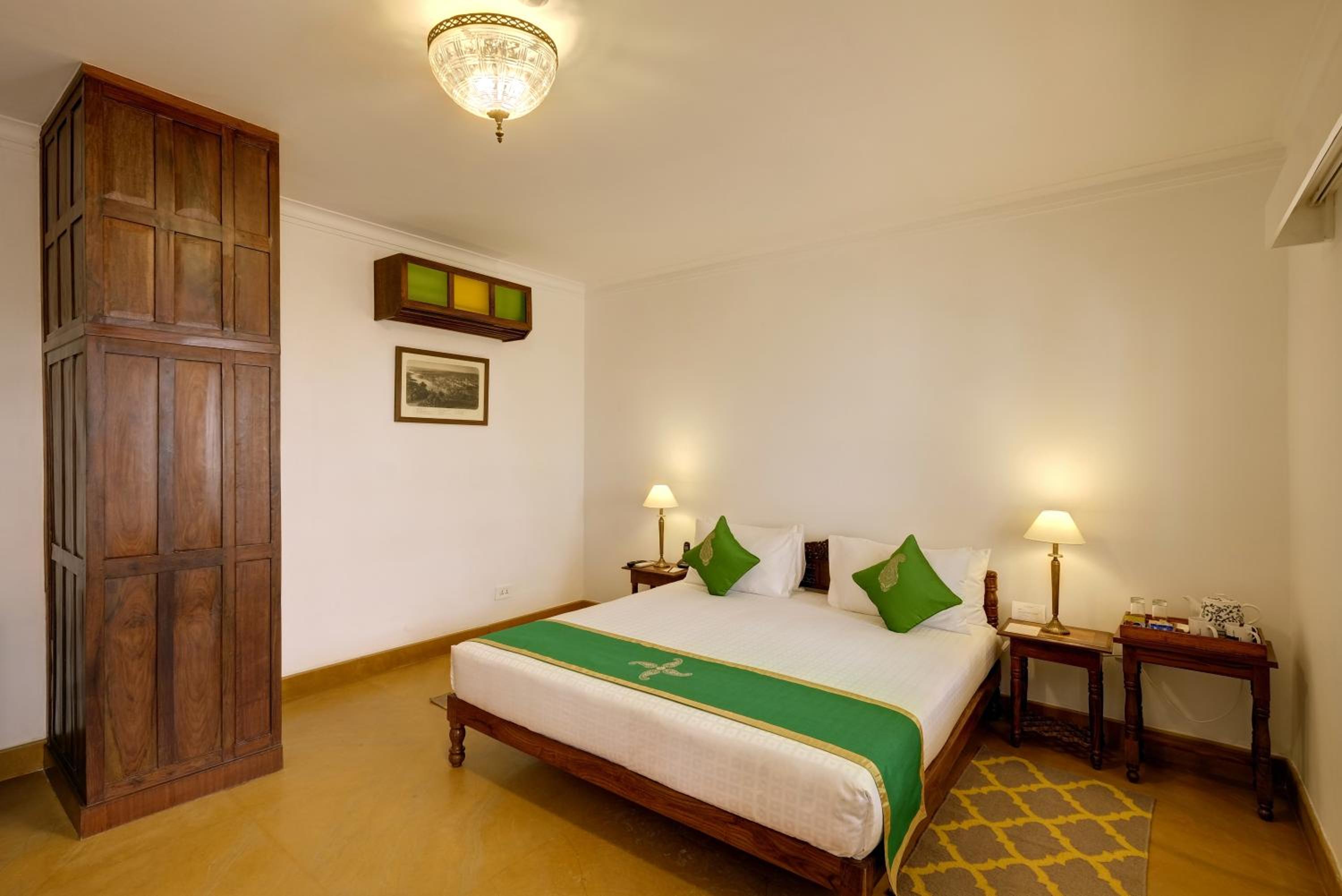 Awadh Room with 20% discount on laundry (upto 5 pcs) | 10% discount on food and beverages photo 2