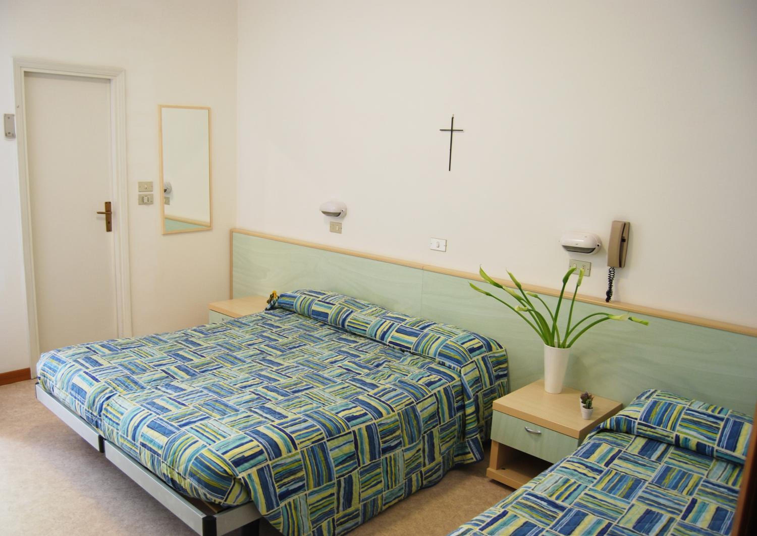 Double or Twin Room - Photo 1
