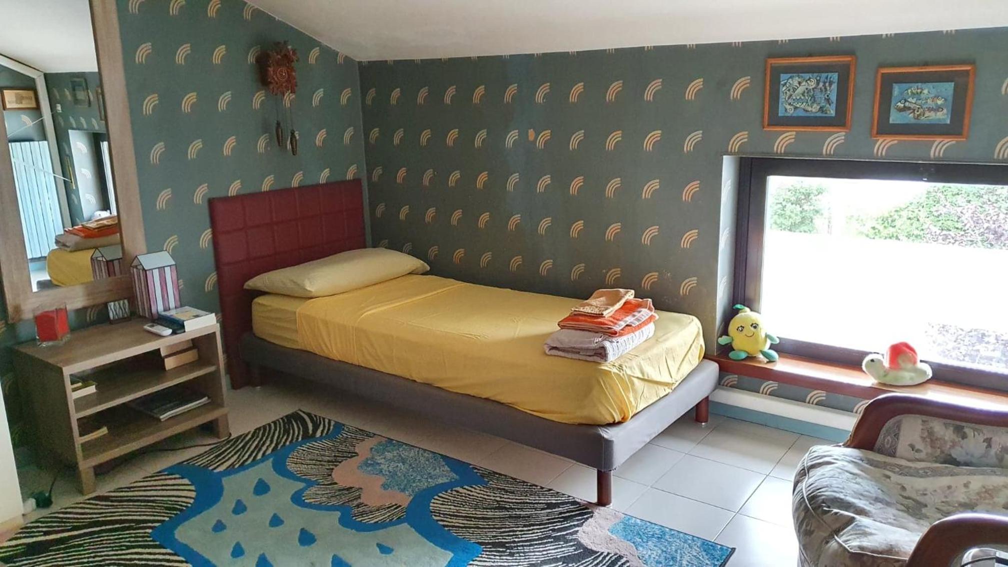 Standard Single Room with Shared Bathroom