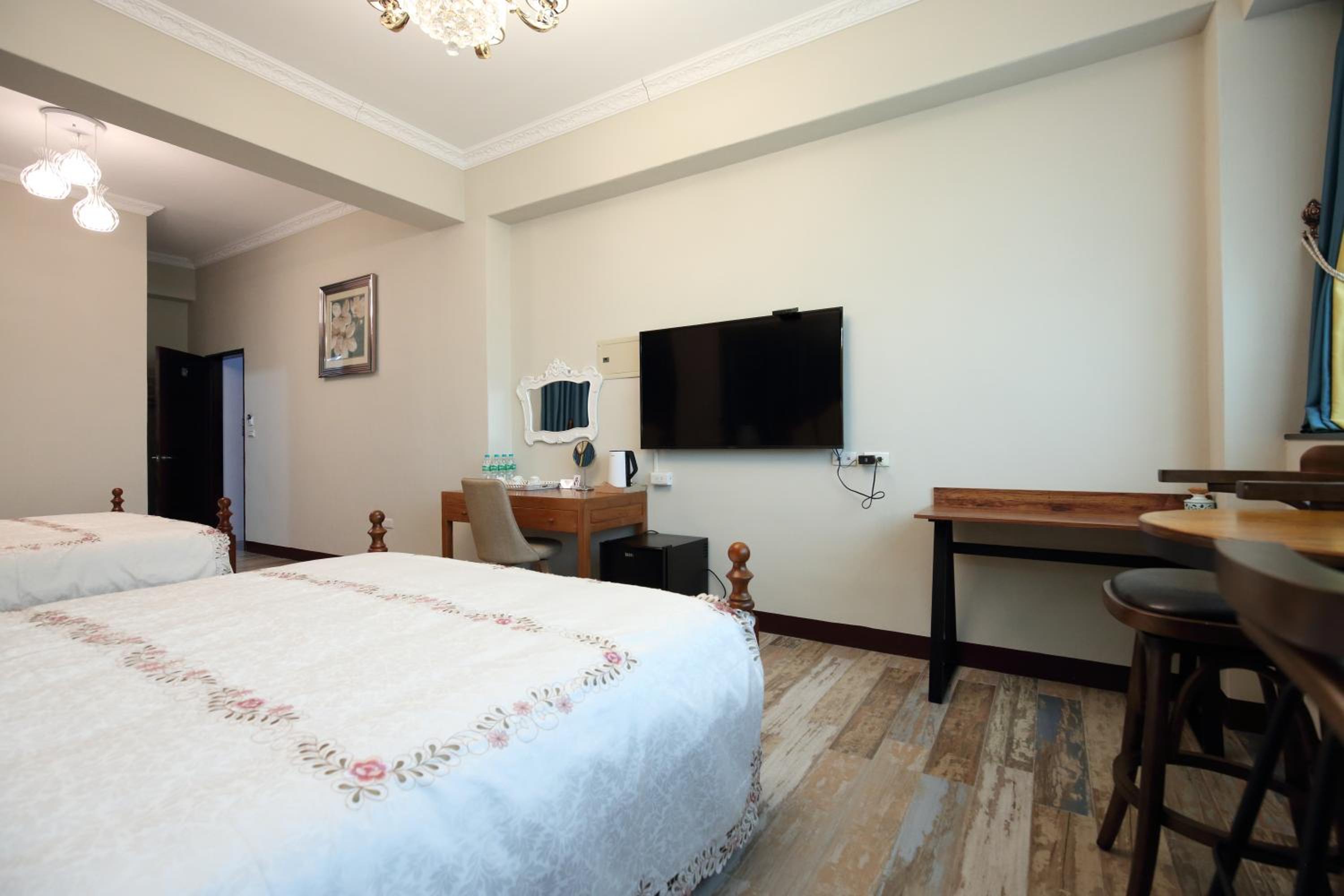 Quadruple Room - Photo 17