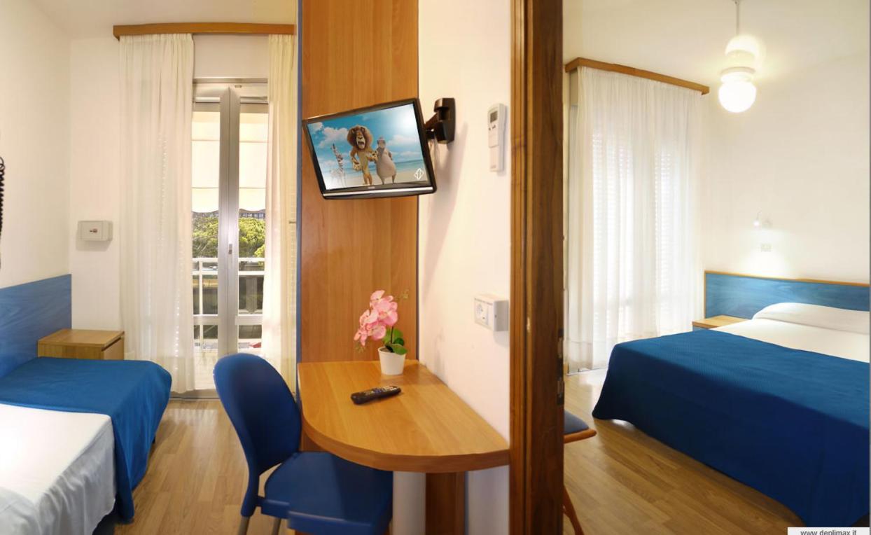 Family Room with Side Sea View