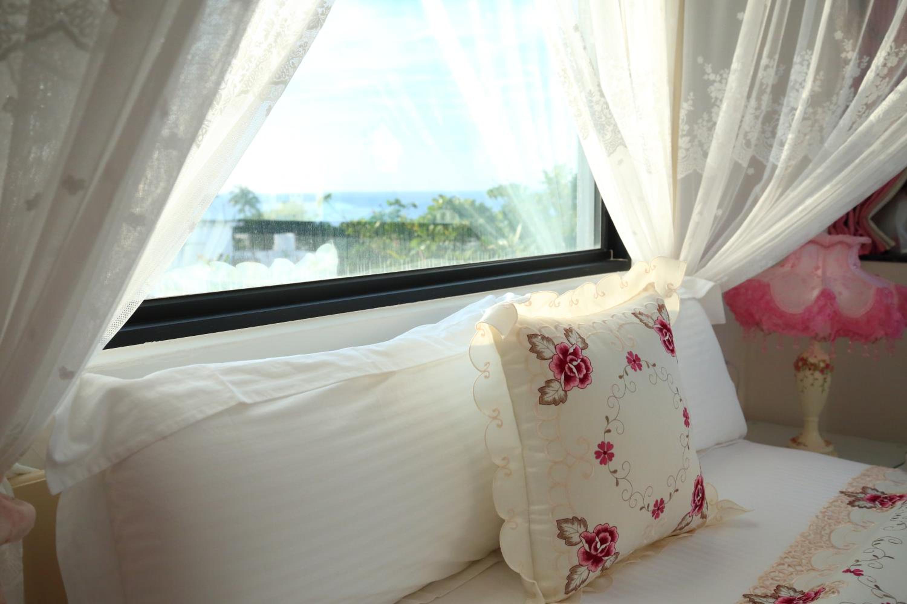 Deluxe Double Room - Photo 8