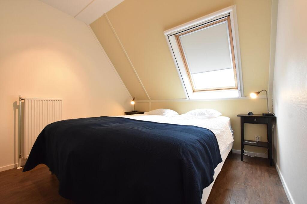 Eight-Bedroom House photo 1
