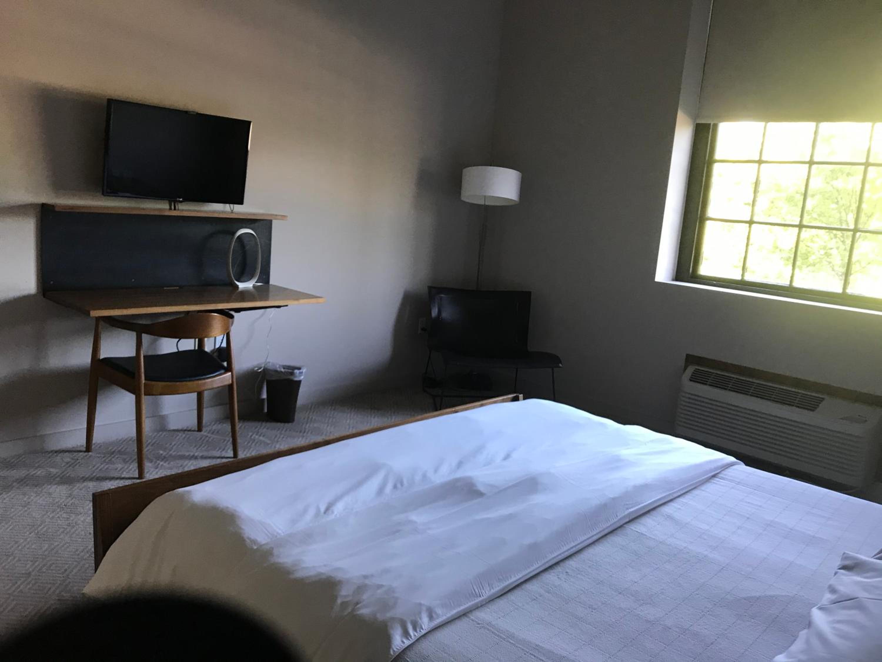 Standard King Room photo 1