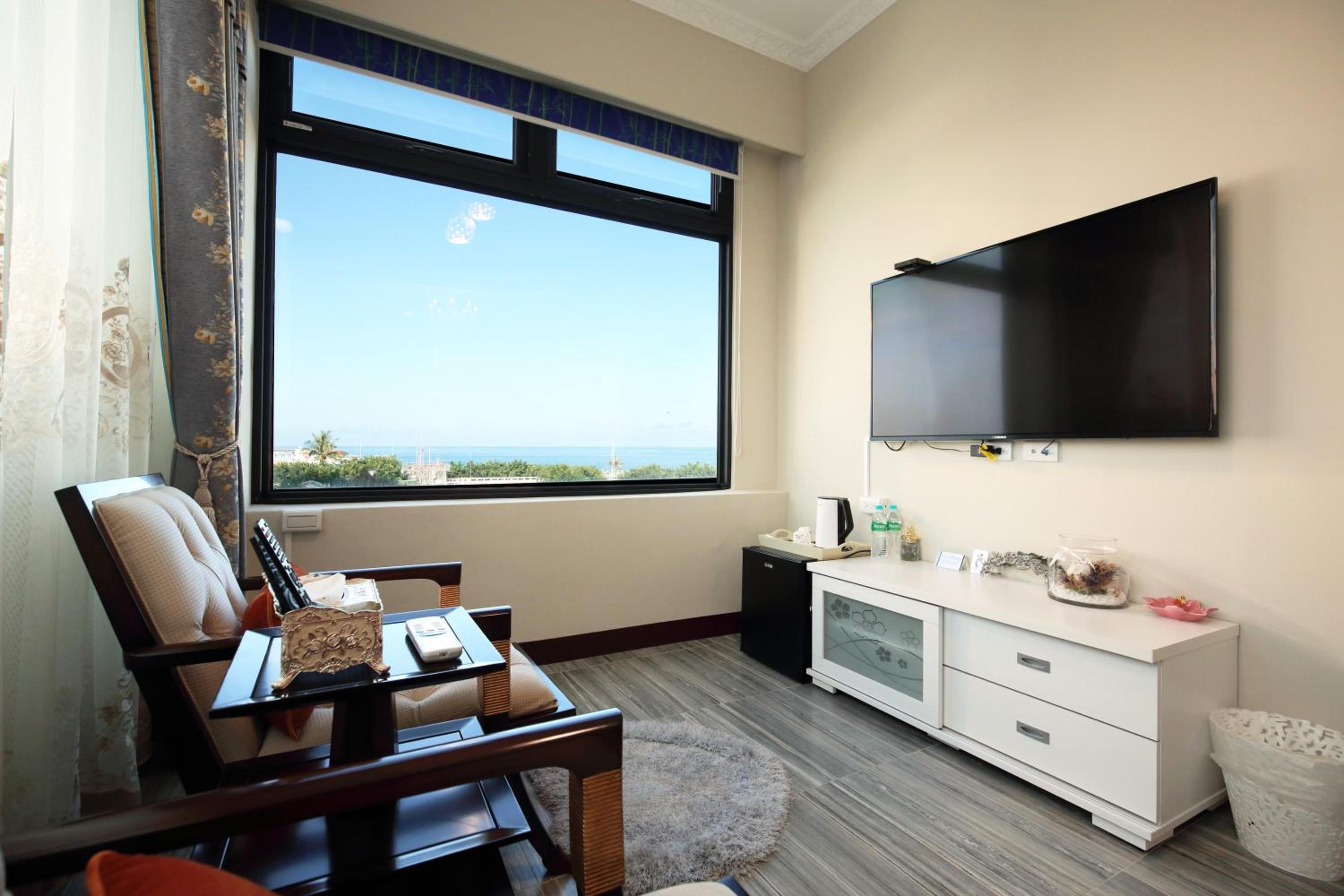 Deluxe Double Room with Sea View - Photo 21