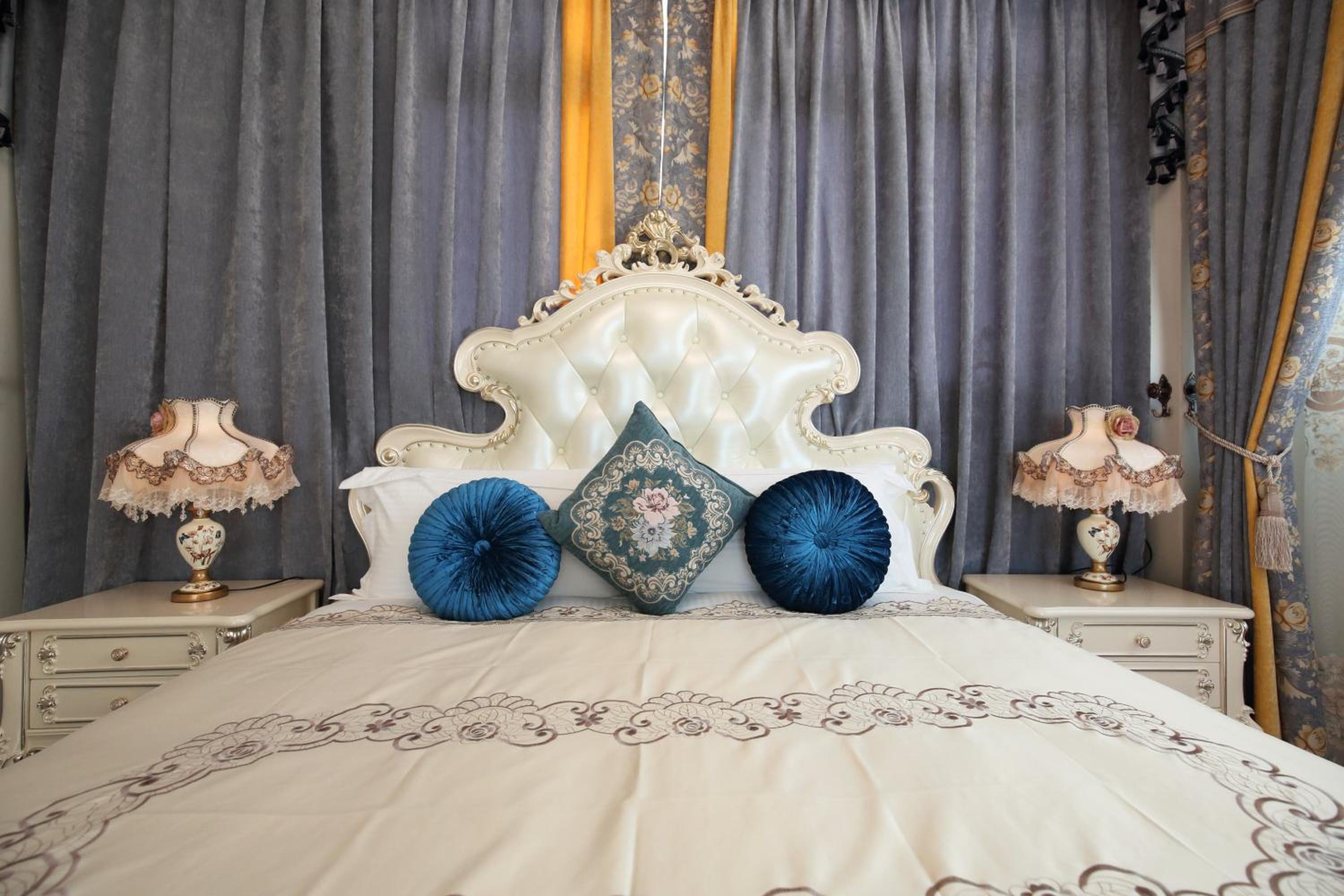 Deluxe Double Room with Sea View - Photo 16